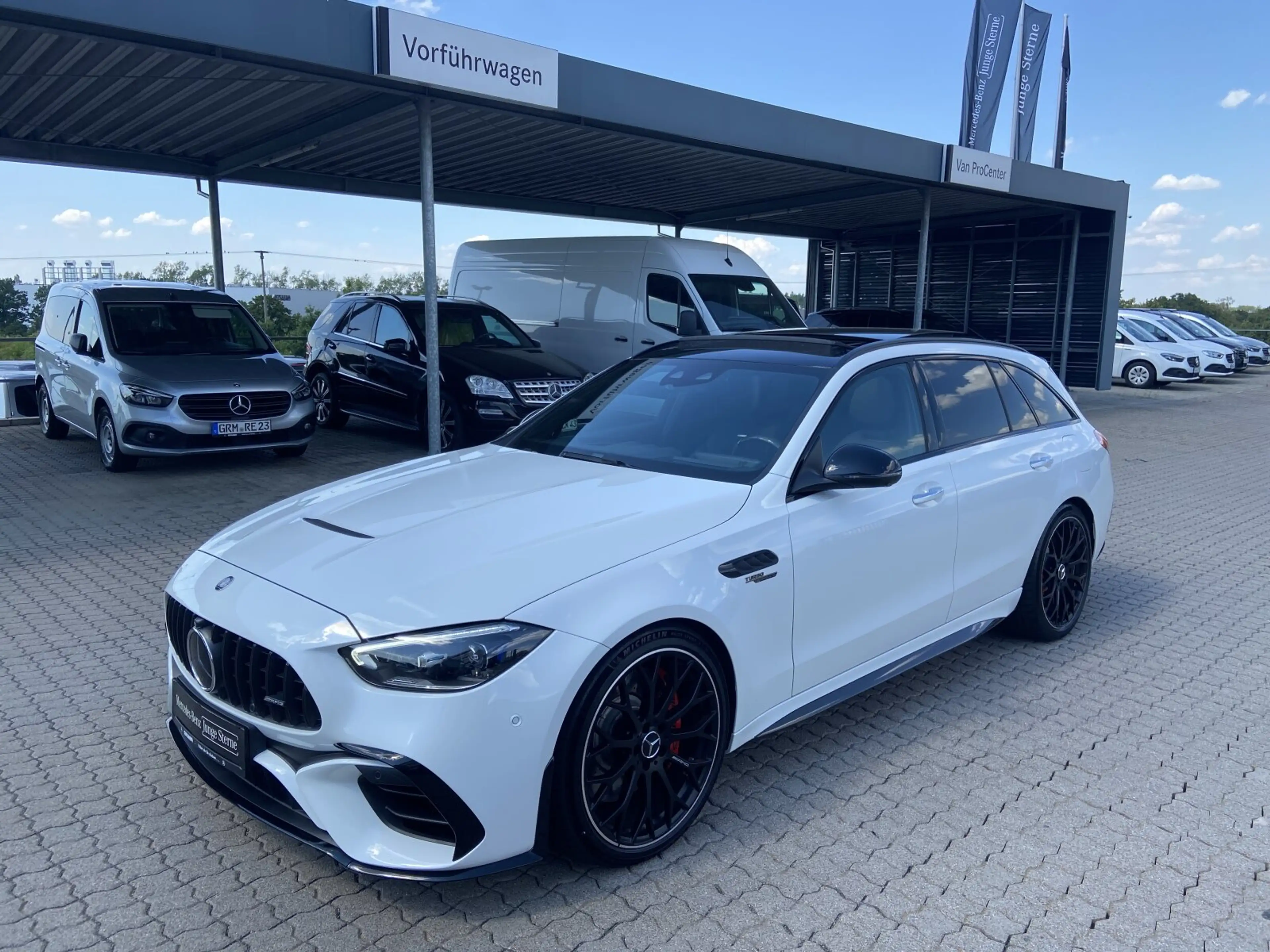 Mercedes-Benz C 63 AMG C 63 S E PERF. T Premium.Plus+Driver´s+Pano+Head — photo 2