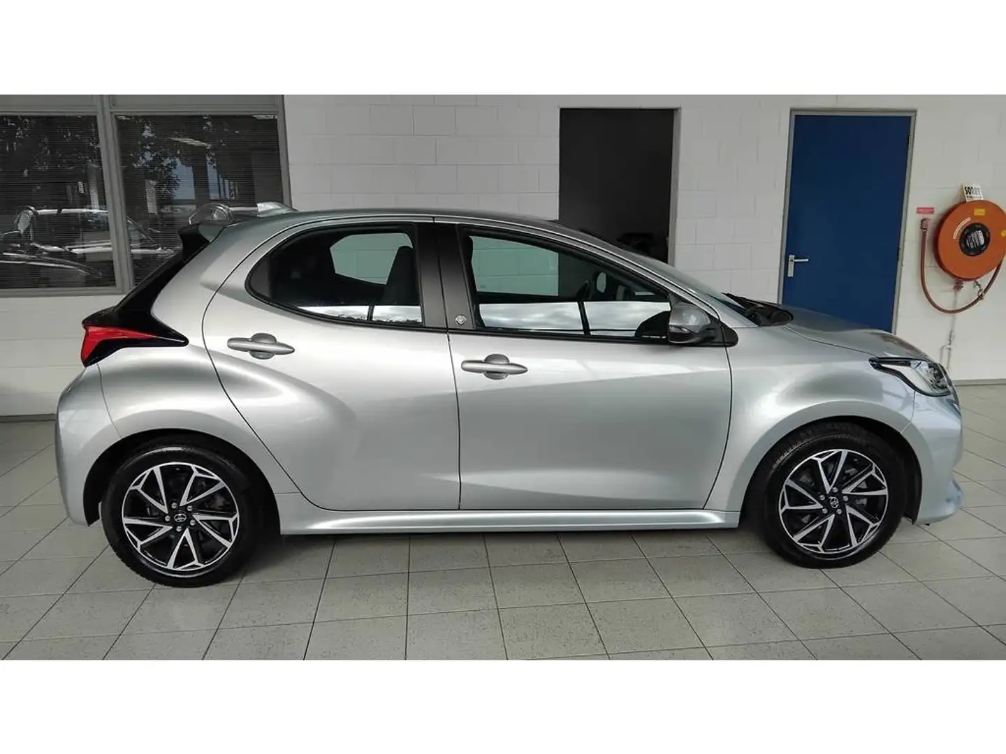 Toyota Yaris 1.5 Hybrid | Camera | Apple/Android | LED | Lm vel Argent - 2