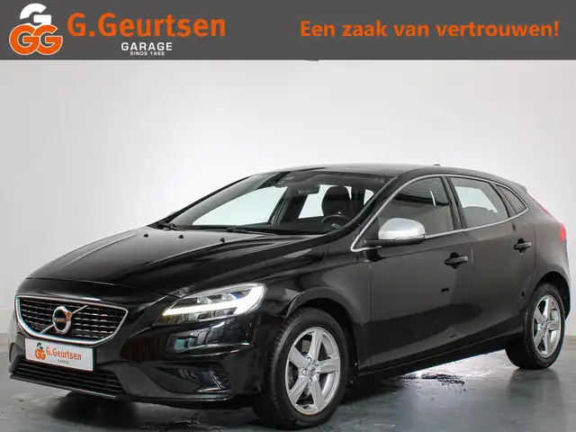 Volvo V40 2.0 T2 Nordic+ R-Design, Leder, Navigatie, Stoelve