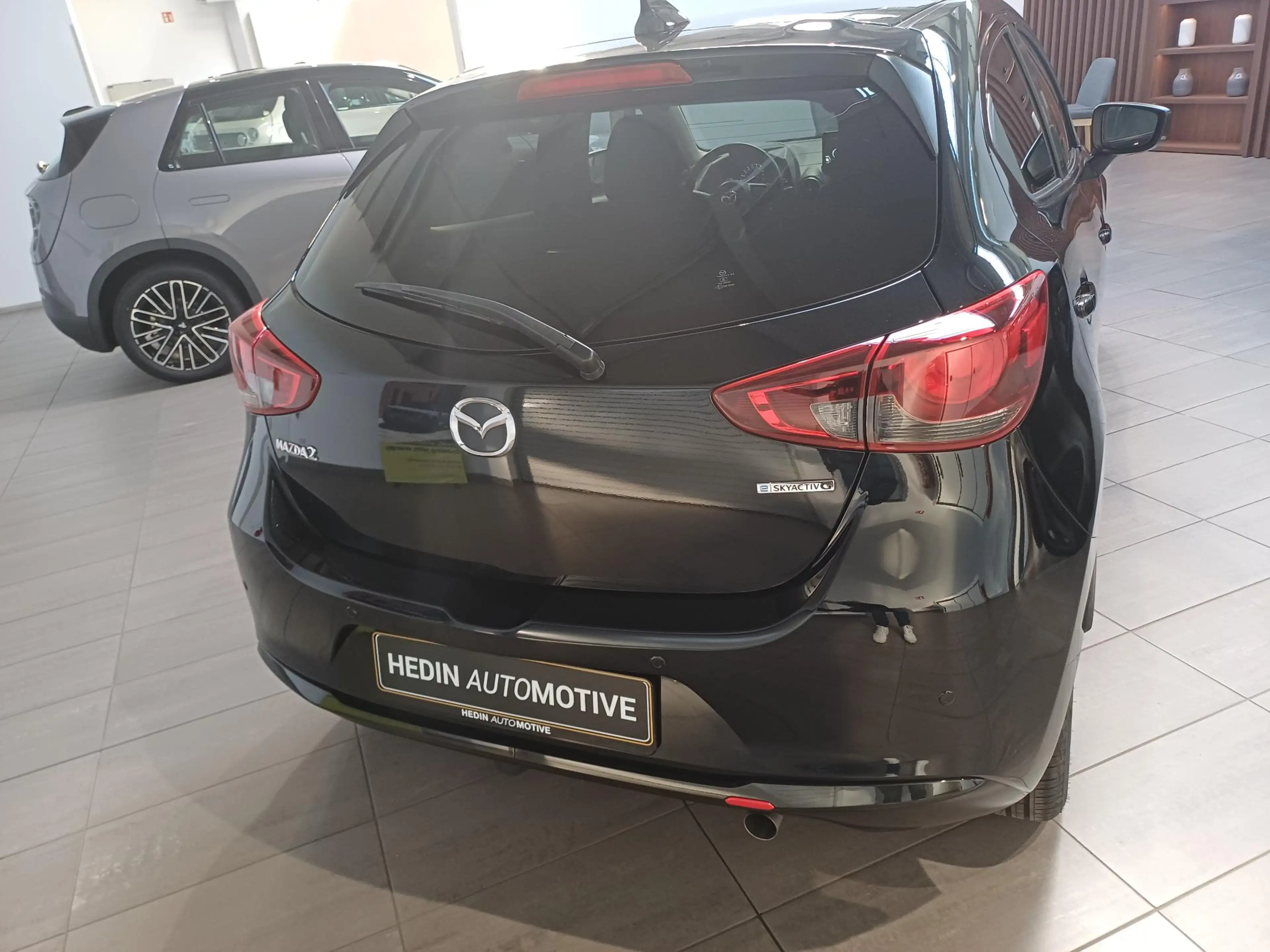 Mazda 2 — photo 5