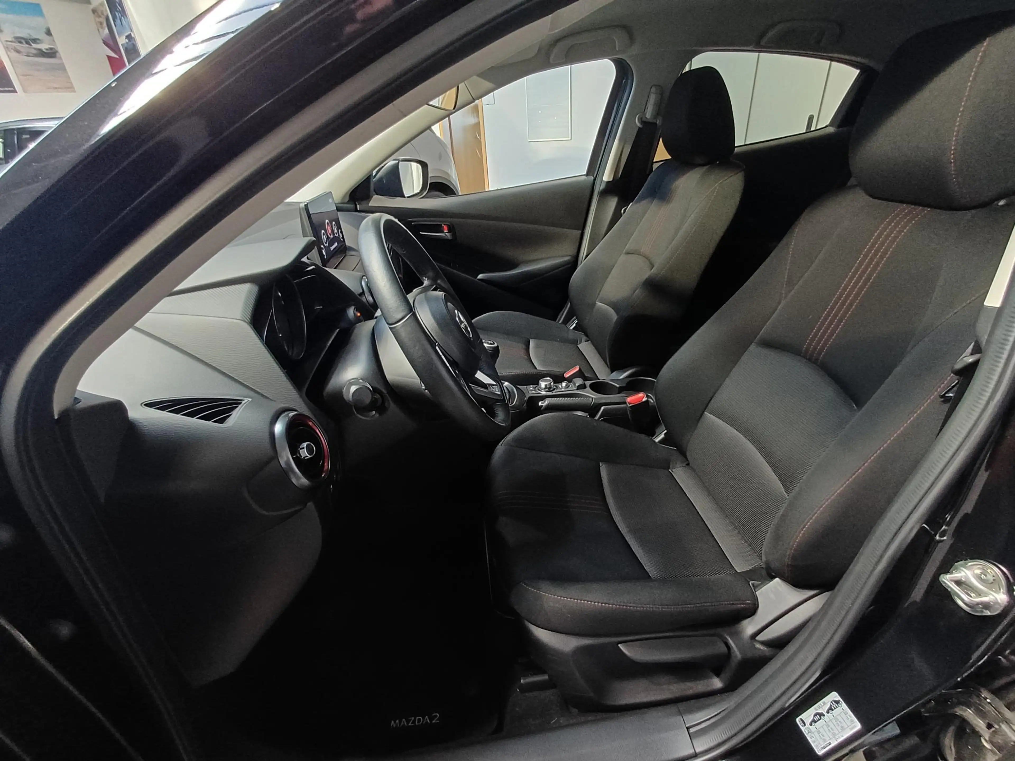 Mazda 2 — photo 9