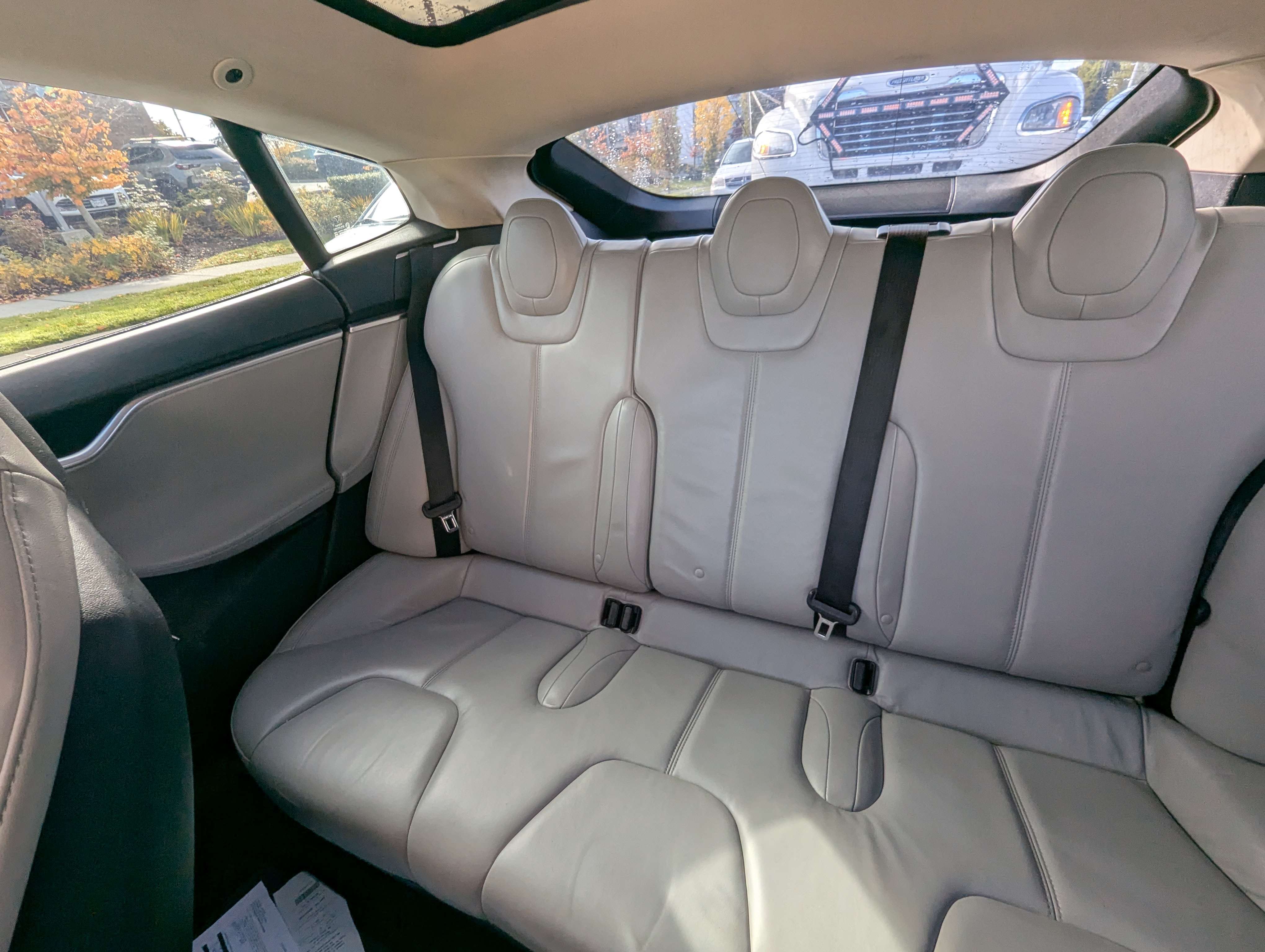 2013 Tesla Model S alt 4