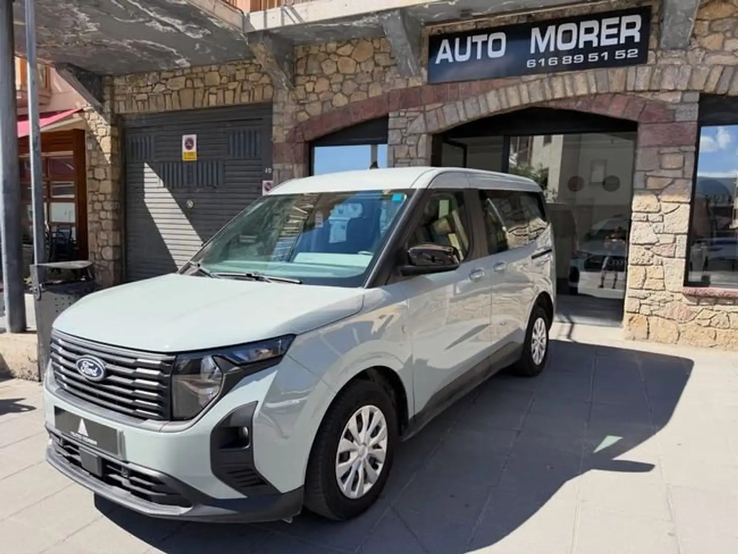 Ford Tourneo Courier 1.0 Ecoboost Trend Gris - 2