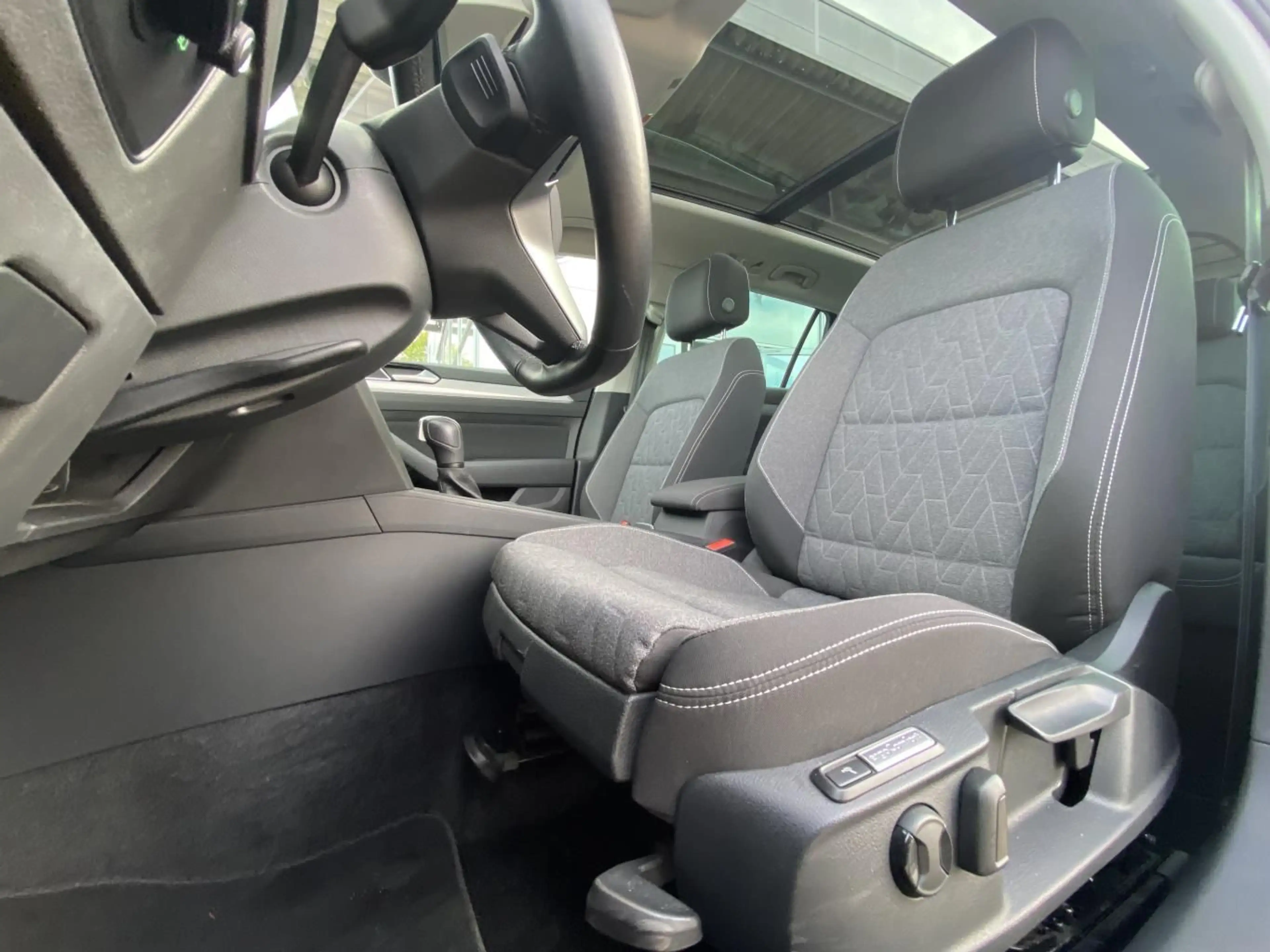Volkswagen Passat Variant 2.0 TDI DSG Business STANDHEIZUNG — photo 9