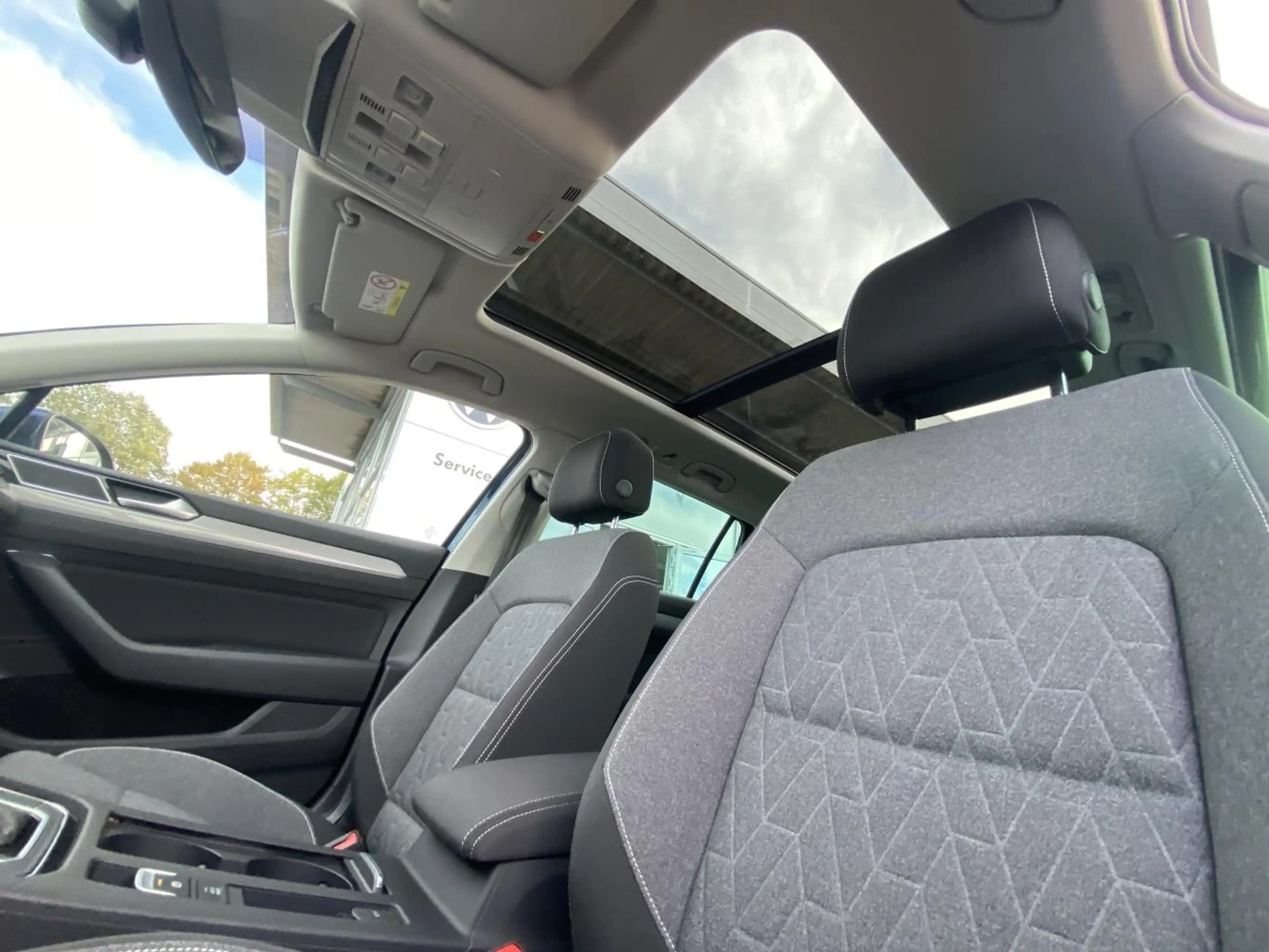 Volkswagen Passat Variant 2.0 TDI DSG Business STANDHEIZUNG — photo 12