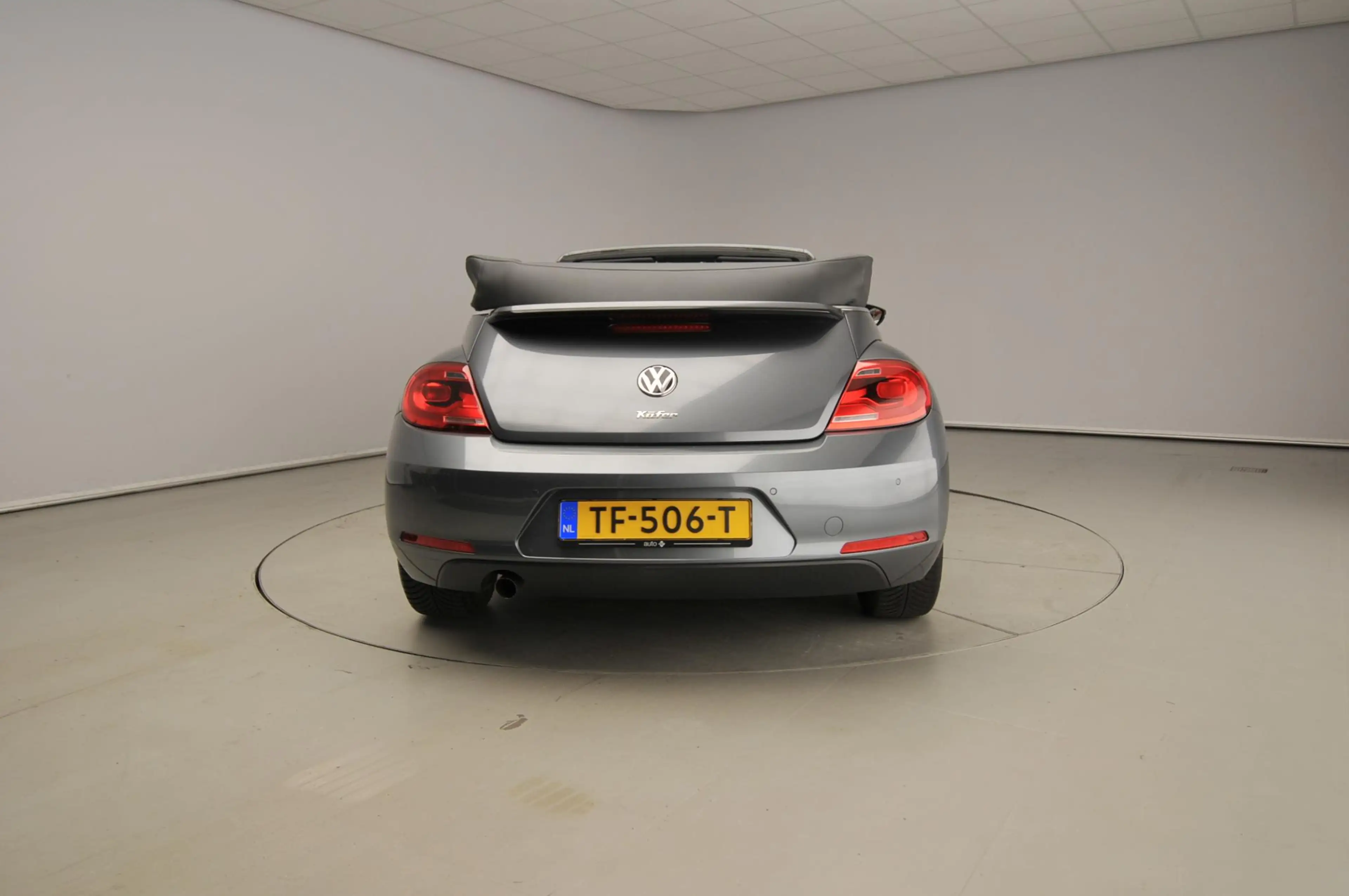 Volkswagen Beetle Cabriolet 1.2 TSI Design | 17" | Stoelverwarming | — photo 5