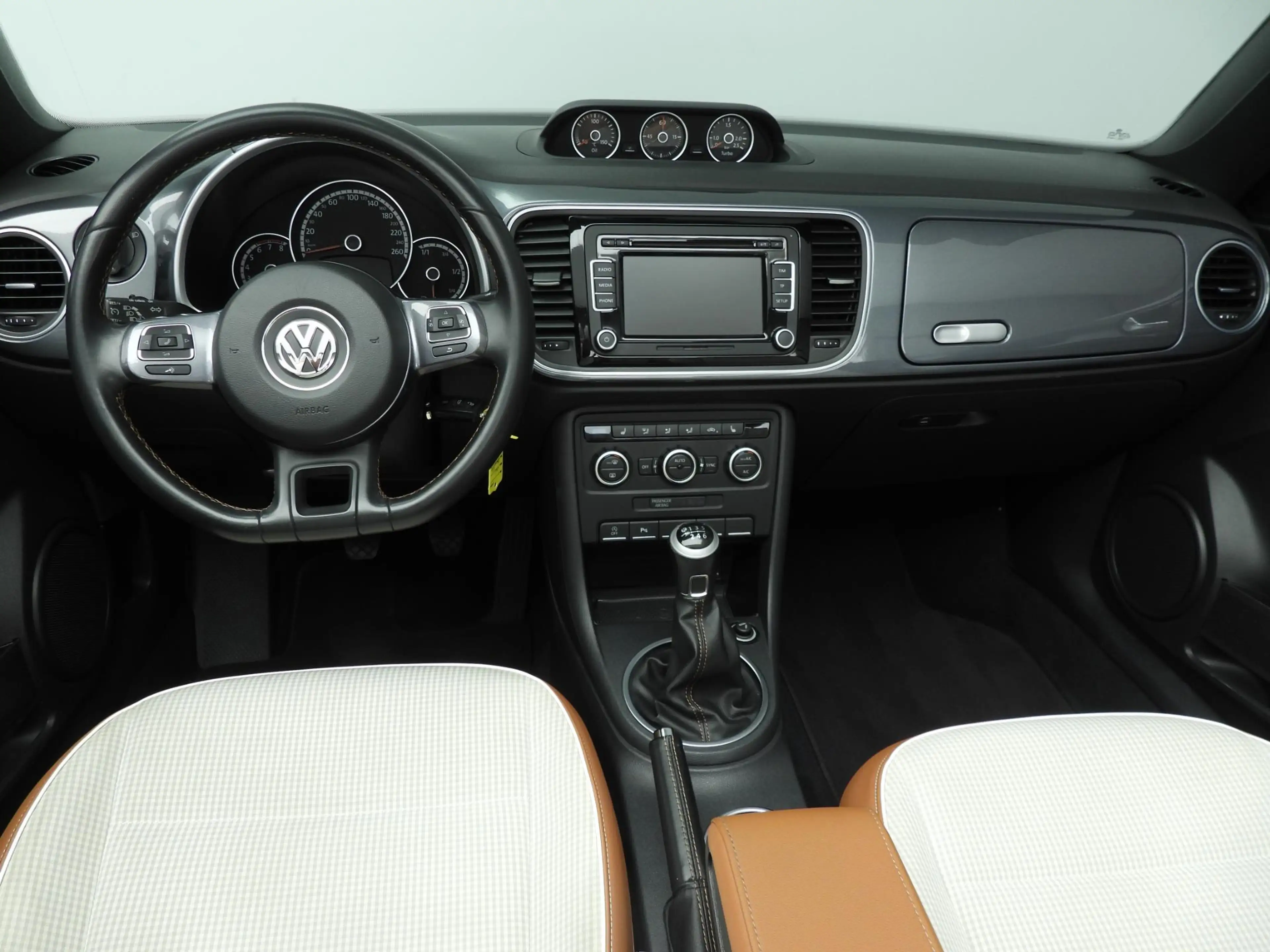 Volkswagen Beetle Cabriolet 1.2 TSI Design | 17" | Stoelverwarming | — photo 6