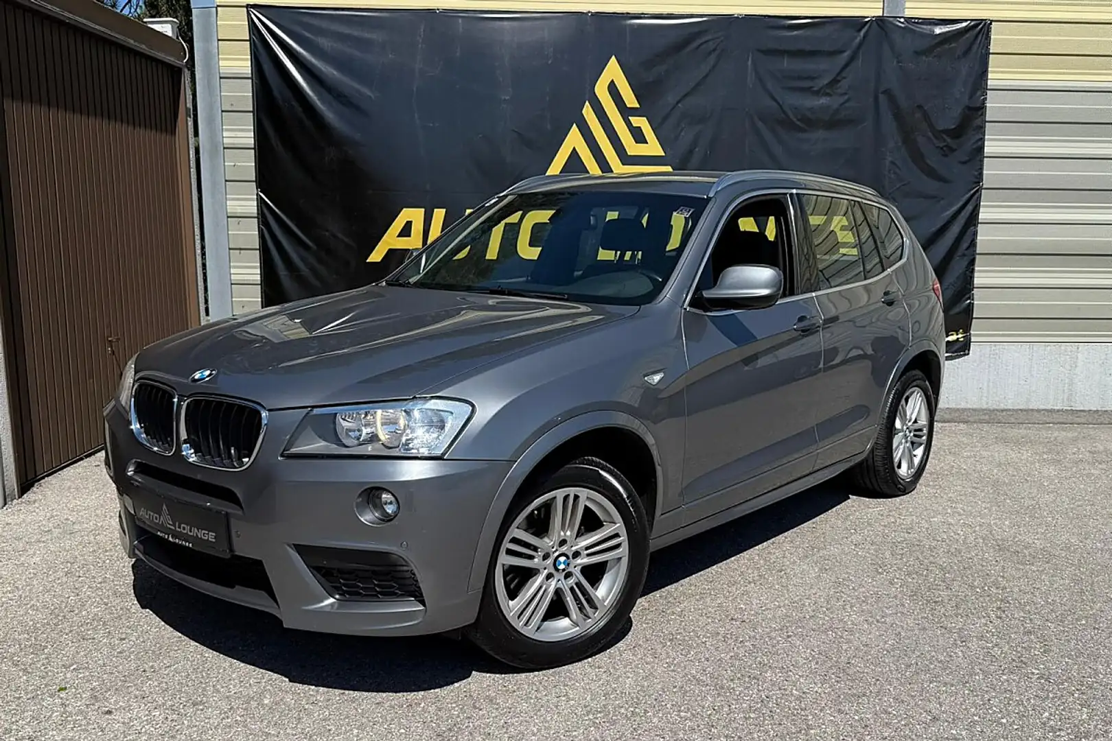 BMW X3 xDrive20d MPaket Grau - 2
