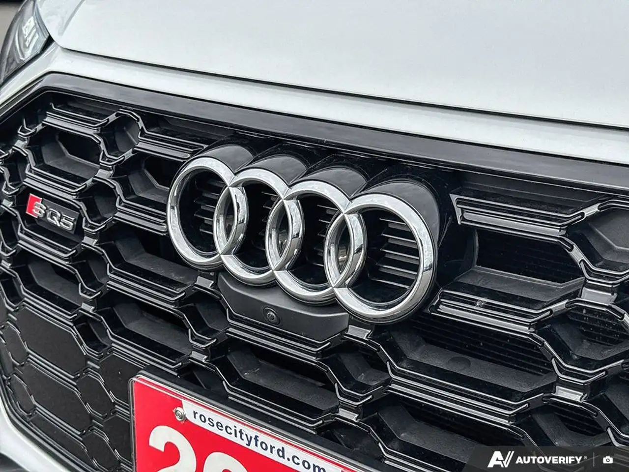 Audi SQ5 снимка Audi SQ5