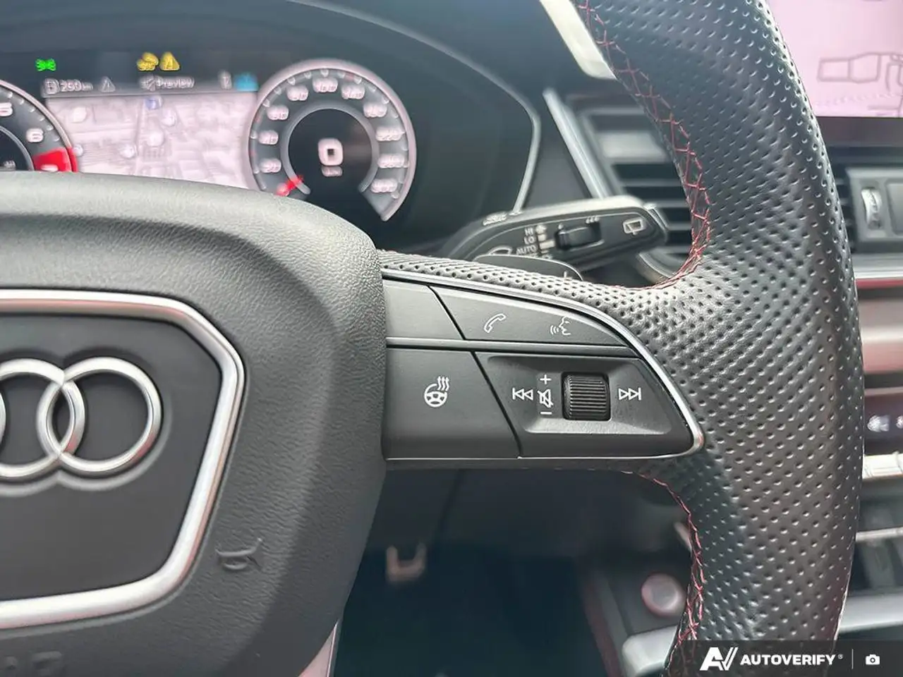Audi SQ5 снимка Audi SQ5