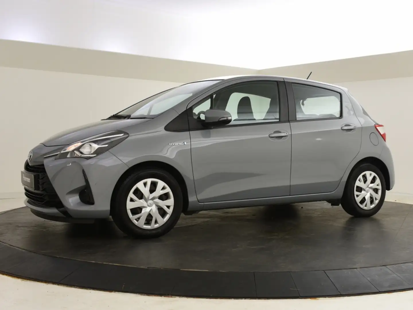 Toyota Yaris 1.5 Hybrid Active | Camera | Navigatie | Cruise Co Grijs - 2