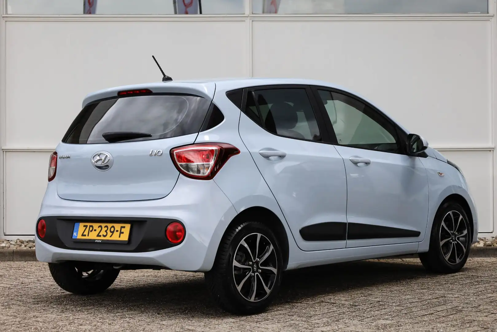 Hyundai i10 1.0i 67pk Comfort | Airco | Cruise Control | Elekt Blauw - 2