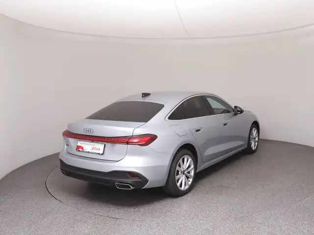 Audi A5 view 4