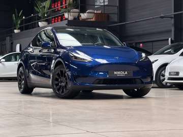 REAR WHEEL DRIVE - HIGHWAY AUTOPILOT - 20 INCH WHEELS