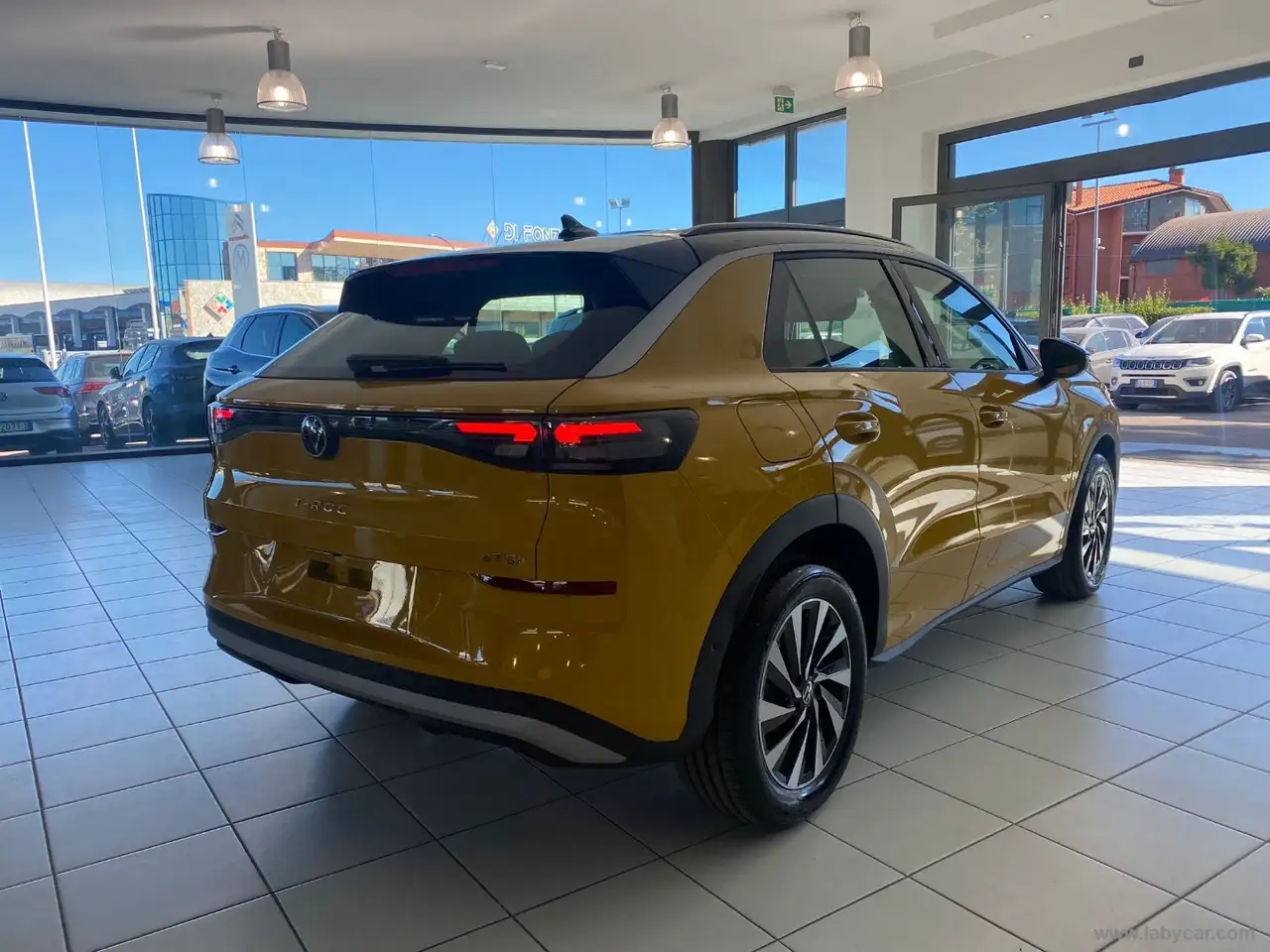 Volkswagen T-Roc 1.5 eTSI ACT DSG Life, миниатюра 5