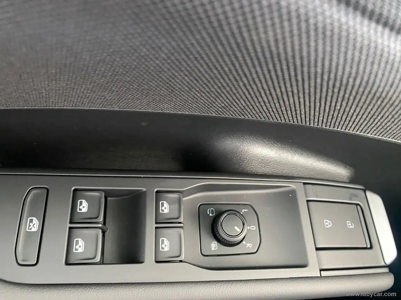 Volkswagen T-Roc 1.5 eTSI ACT DSG Life, миниатюра 21