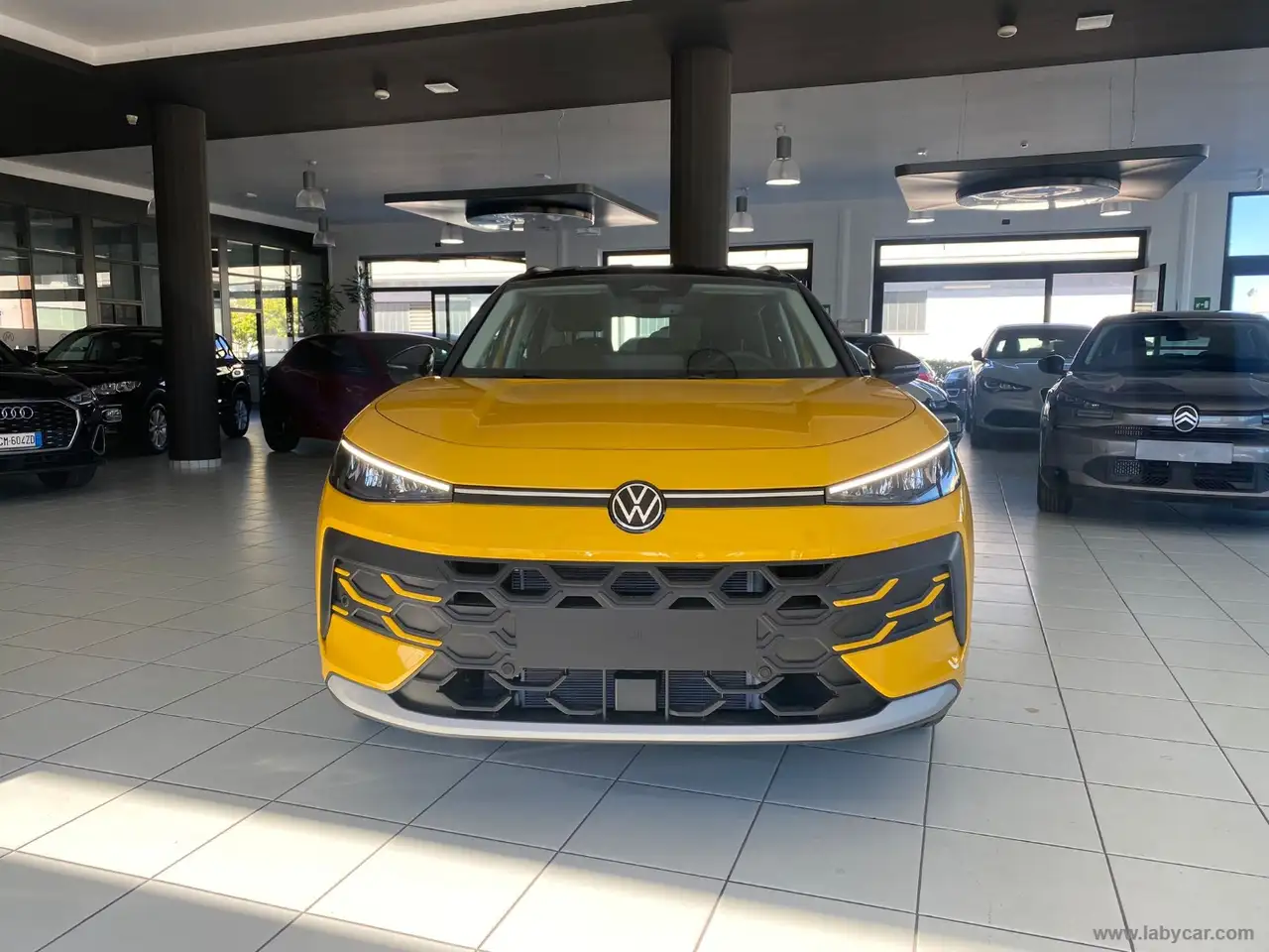 Volkswagen T-Roc 1.5 eTSI ACT DSG Life, миниатюра 2