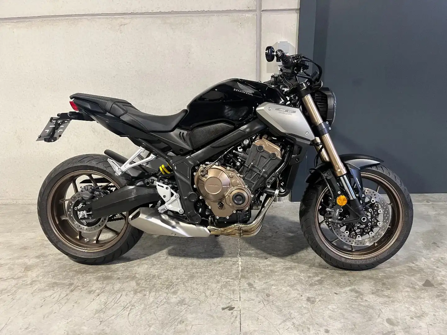 Honda CB 650 CB650R neo retro naked in prachtstaat met weinig k - 2
