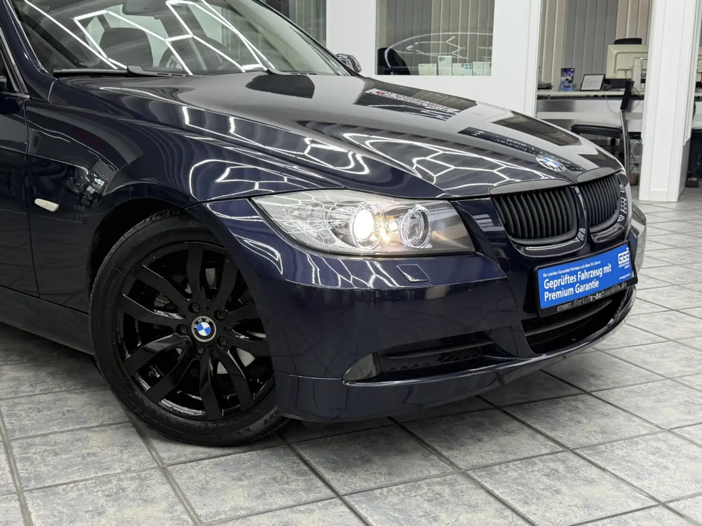 BMW 325 i, PDC, Klimaautomatik, AHK, Service Neu Blu/Azzurro - 2