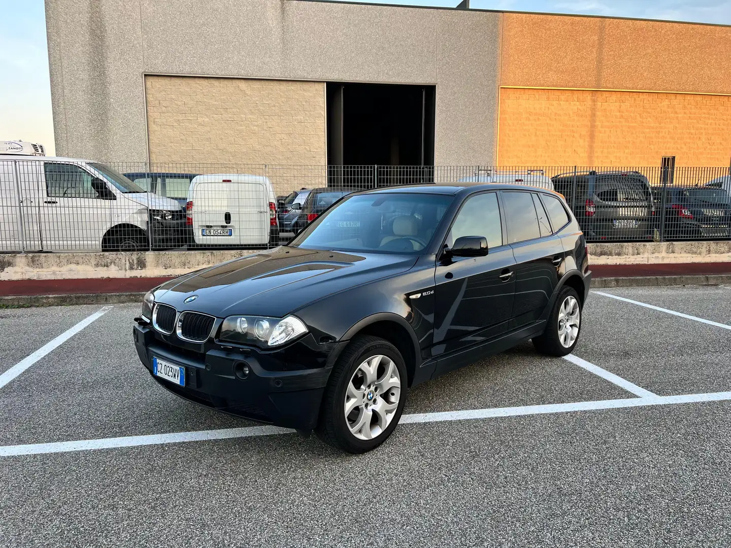 BMW X3 X3 E83 2.0d Attiva Nero - 2