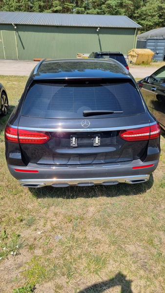Mercedes-Benz E 400 E400d Kombi 4Matic All-Terrain*360°*Widescreen* — photo 5