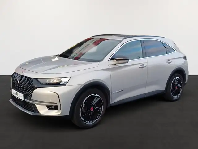 DS Automobiles DS 7 Crossback view 2
