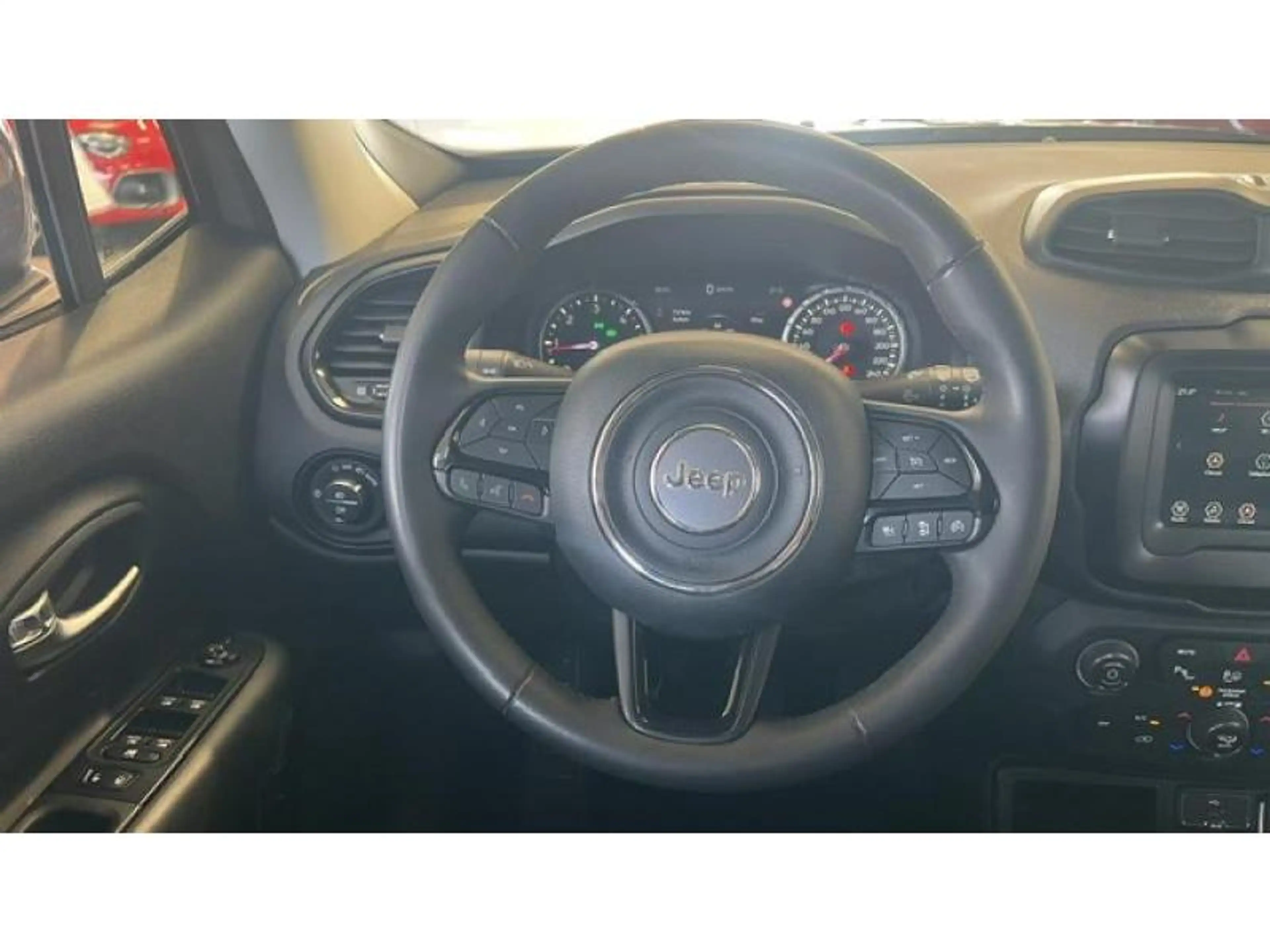 Jeep Renegade Limited — photo 11