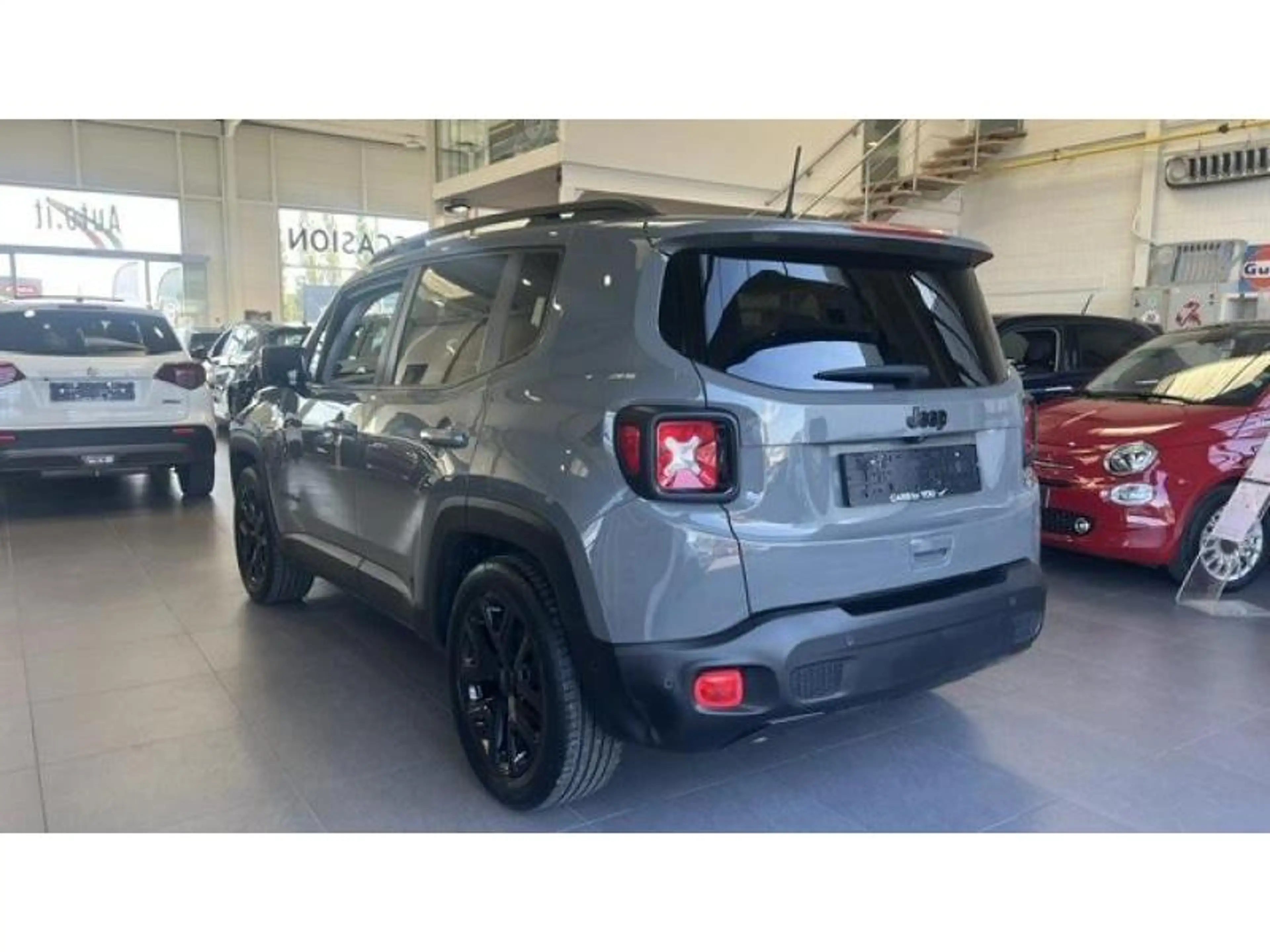 Jeep Renegade Limited — photo 3