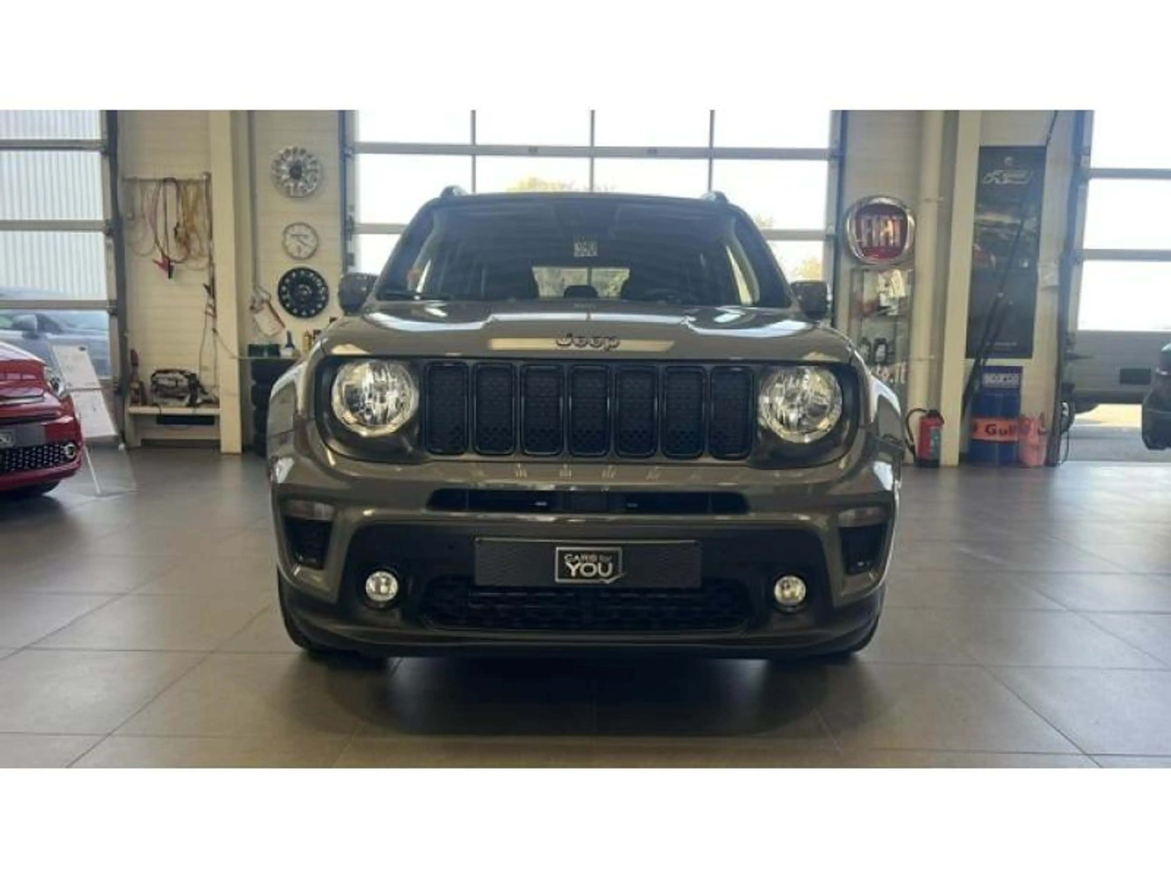 Jeep Renegade Limited — photo 8