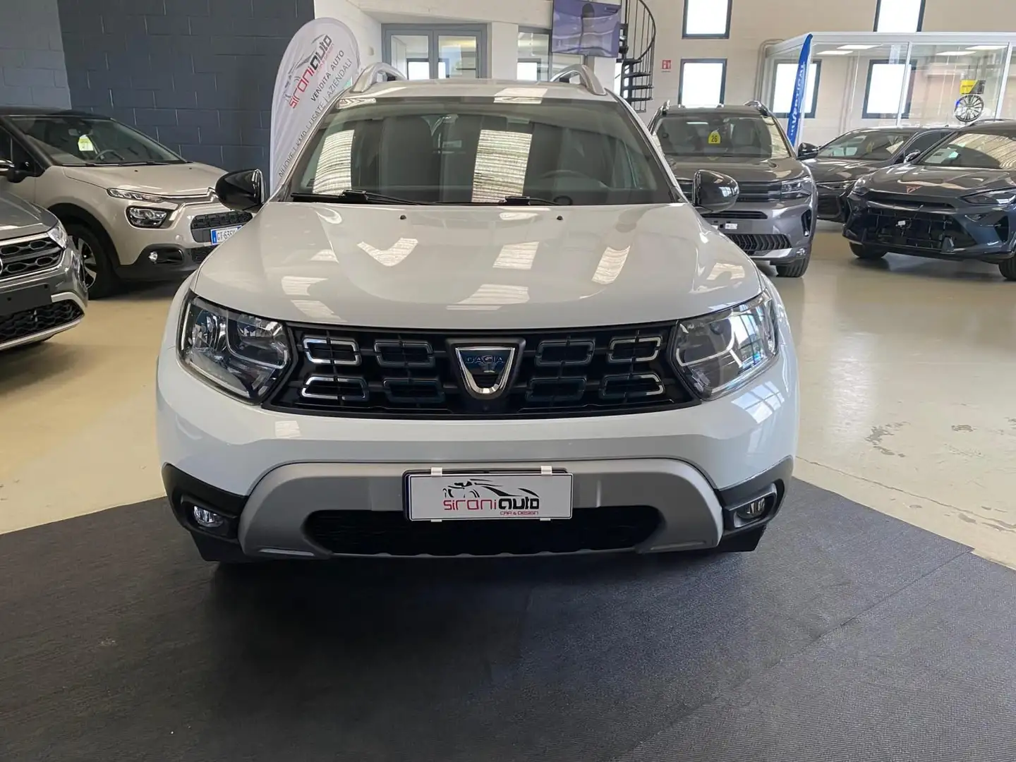 Dacia Duster 1.0 TCe 110 CV ECO-G 4x2 15th Anniversary bijela - 2