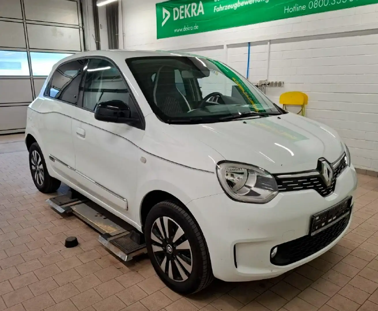 Renault Twingo E-TECH Navi*Klima*Sitzheizung*Rückfahrcam - 1
