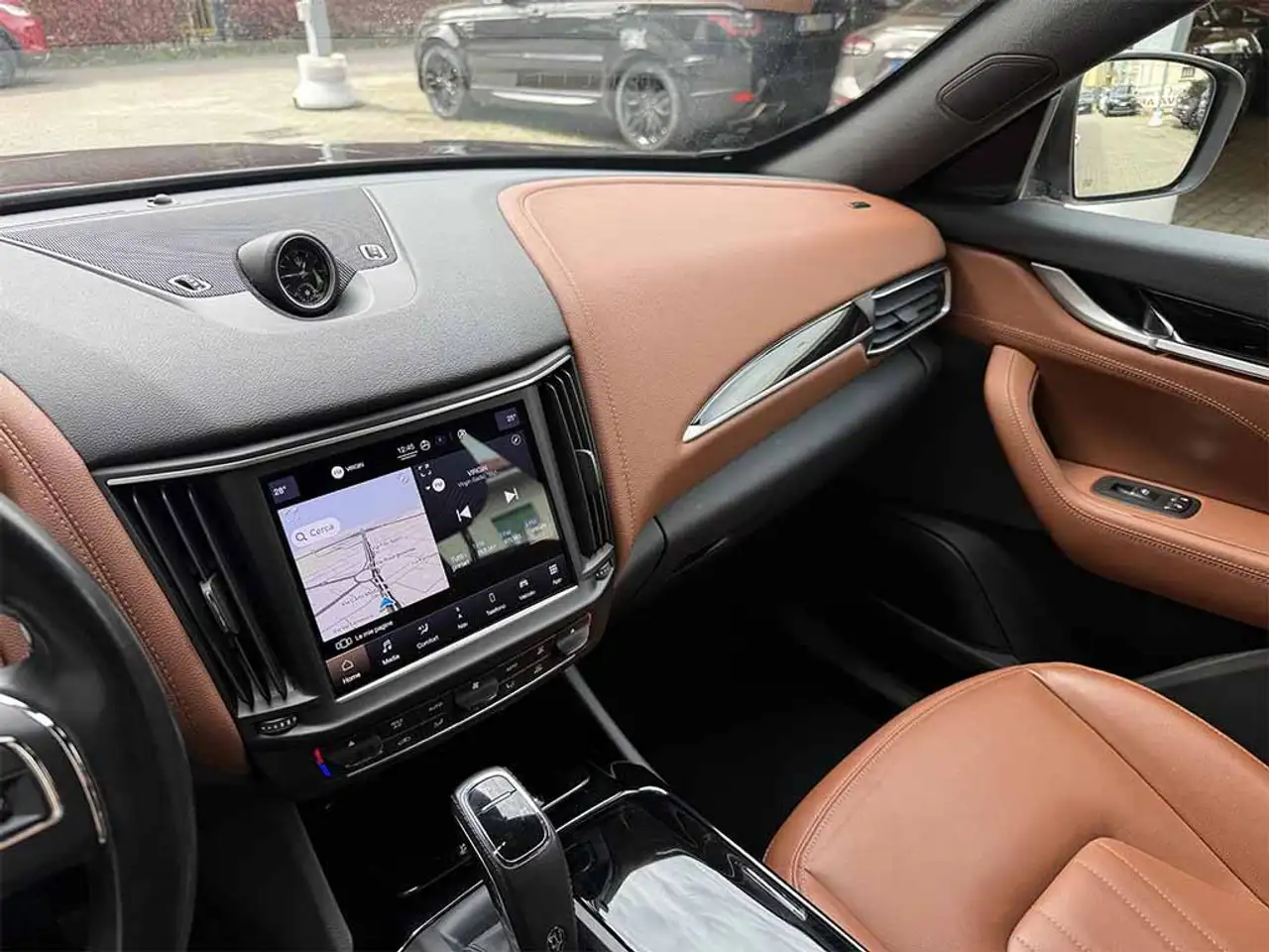 Maserati Levante 2022 — фото 16