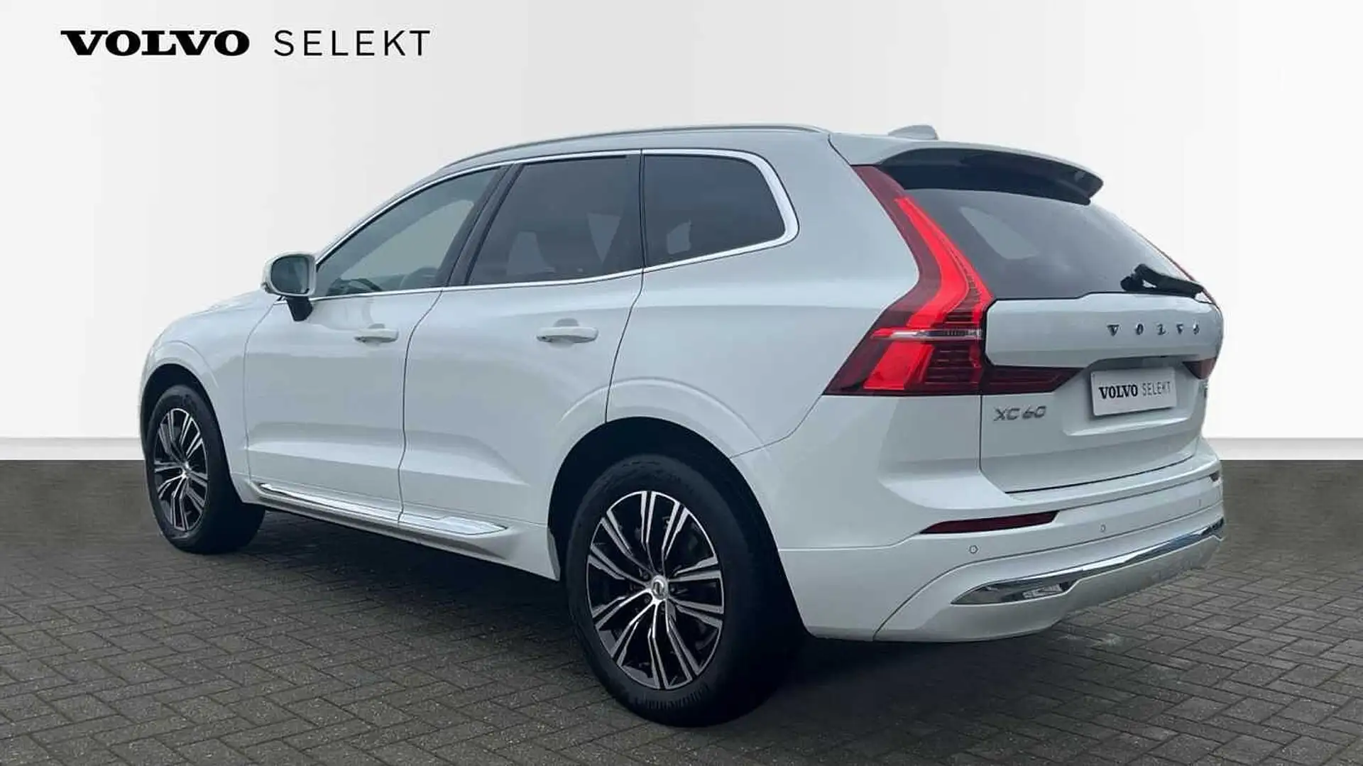 Volvo XC60 Inscription | B4 MHEV Wit - 2