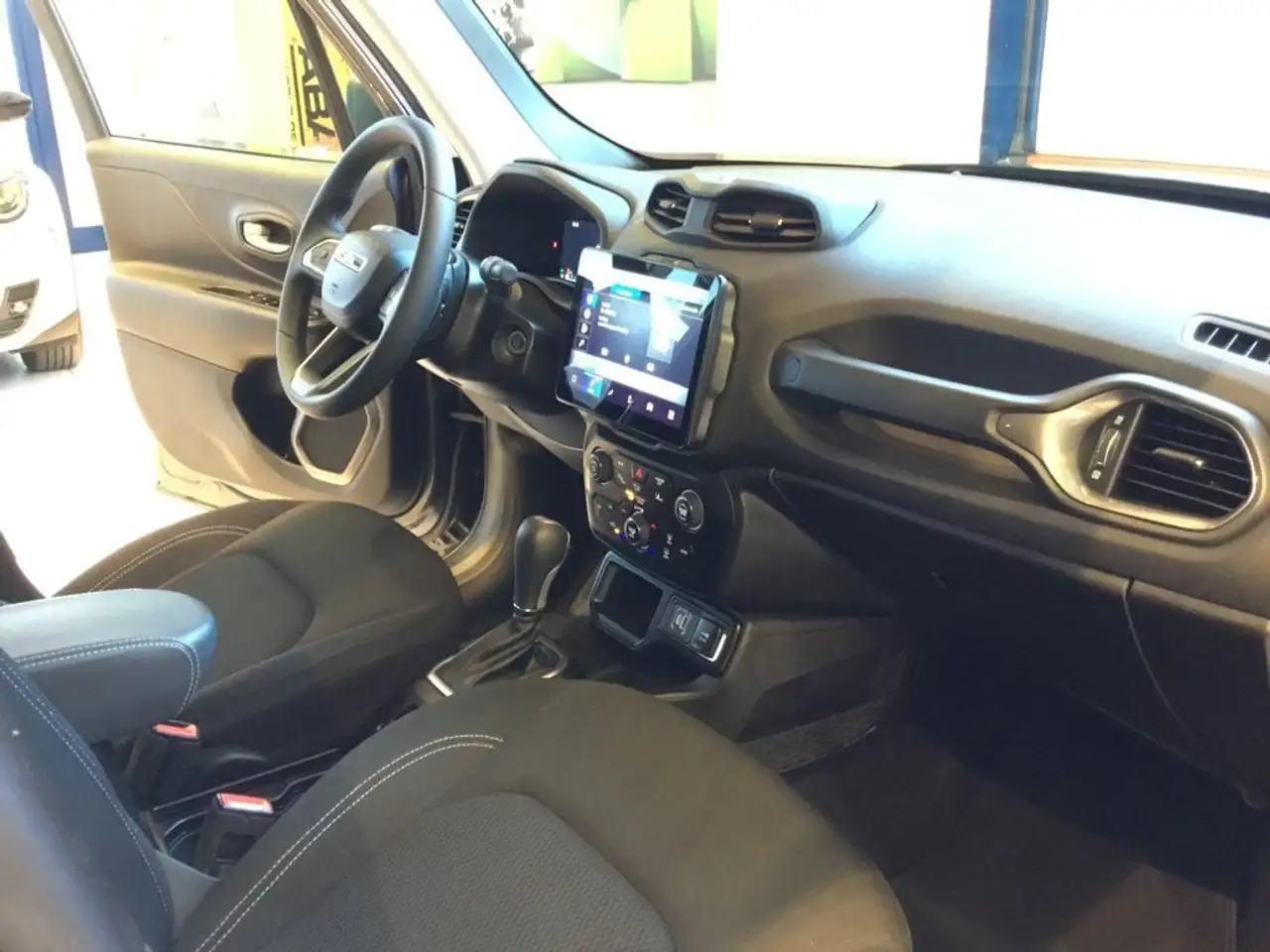 Jeep Renegade 1.5 T4 MHEV 130cv Summit DDCT MY25 15