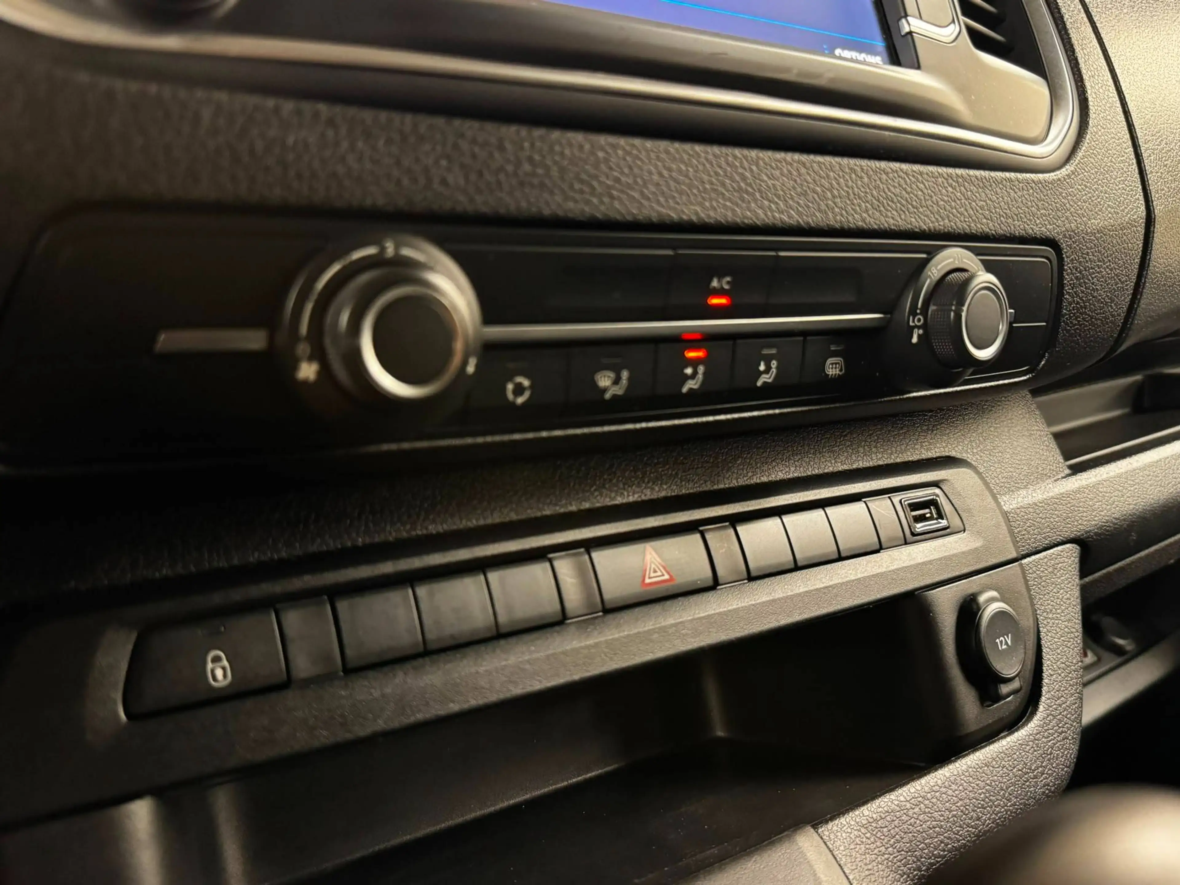 Peugeot Expert 2.0HDI 145CV LONG CHASSIS DOUBLE CABINE 6 PLACES CAMERA GPS CLIM — photo 12