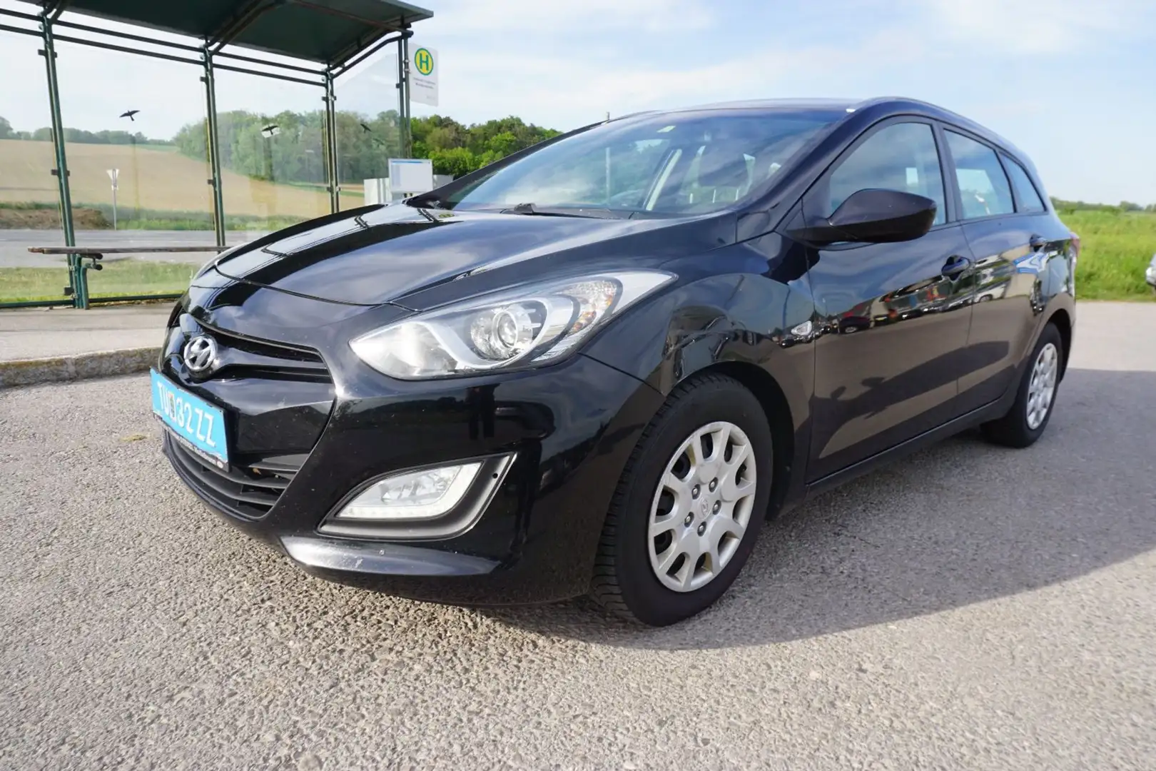 Hyundai i30 Europe Plus 1,4 CRDi Schwarz - 2