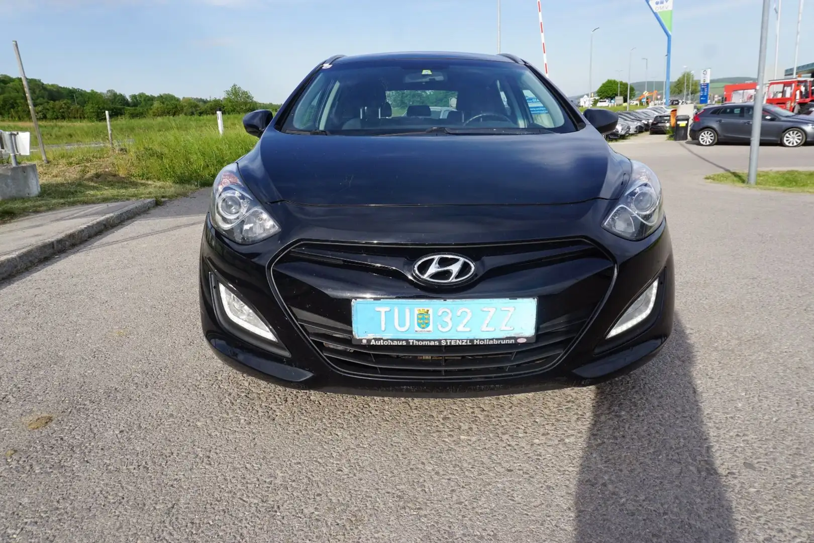 Hyundai i30 Europe Plus 1,4 CRDi Schwarz - 1