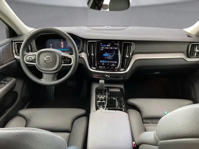 Volvo V60 Plus, T6 eAWD Plug-in Hybrid, Elektrisch/Benzin, Dark Ansicht 9