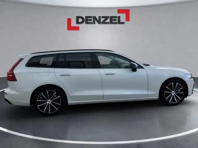 Volvo V60 Plus, T6 eAWD Plug-in Hybrid, Elektrisch/Benzin, Dark Ansicht 5