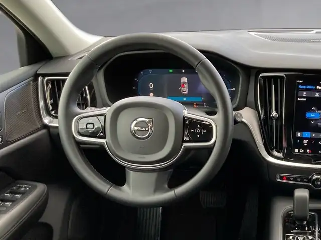 Volvo V60 Plus, T6 eAWD Plug-in Hybrid, Elektrisch/Benzin, Dark Ansicht 10