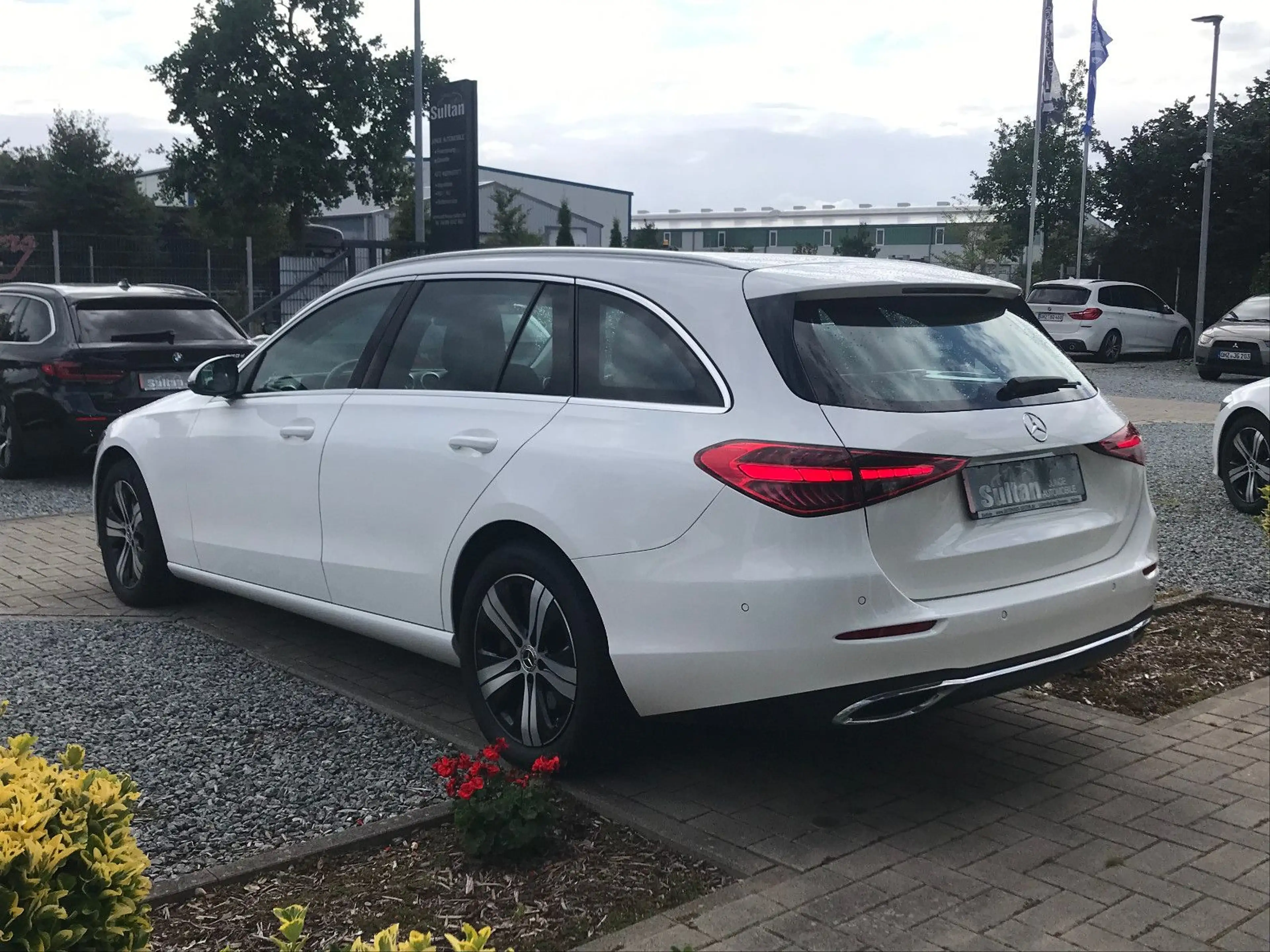 Mercedes-Benz C 220 T d 9G 4Matic Avantgarde LED Kam AHK Distr — photo 5