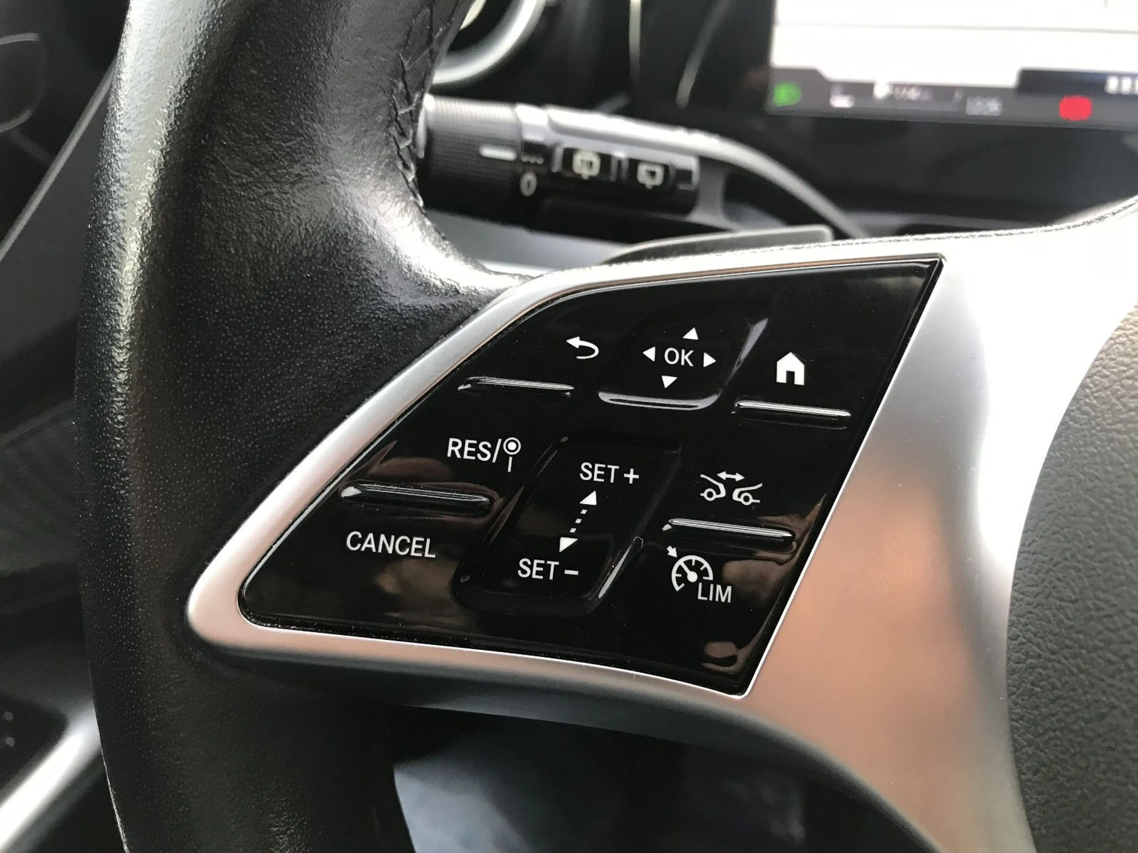 Mercedes-Benz C 220 T d 9G 4Matic Avantgarde LED Kam AHK Distr — photo 14