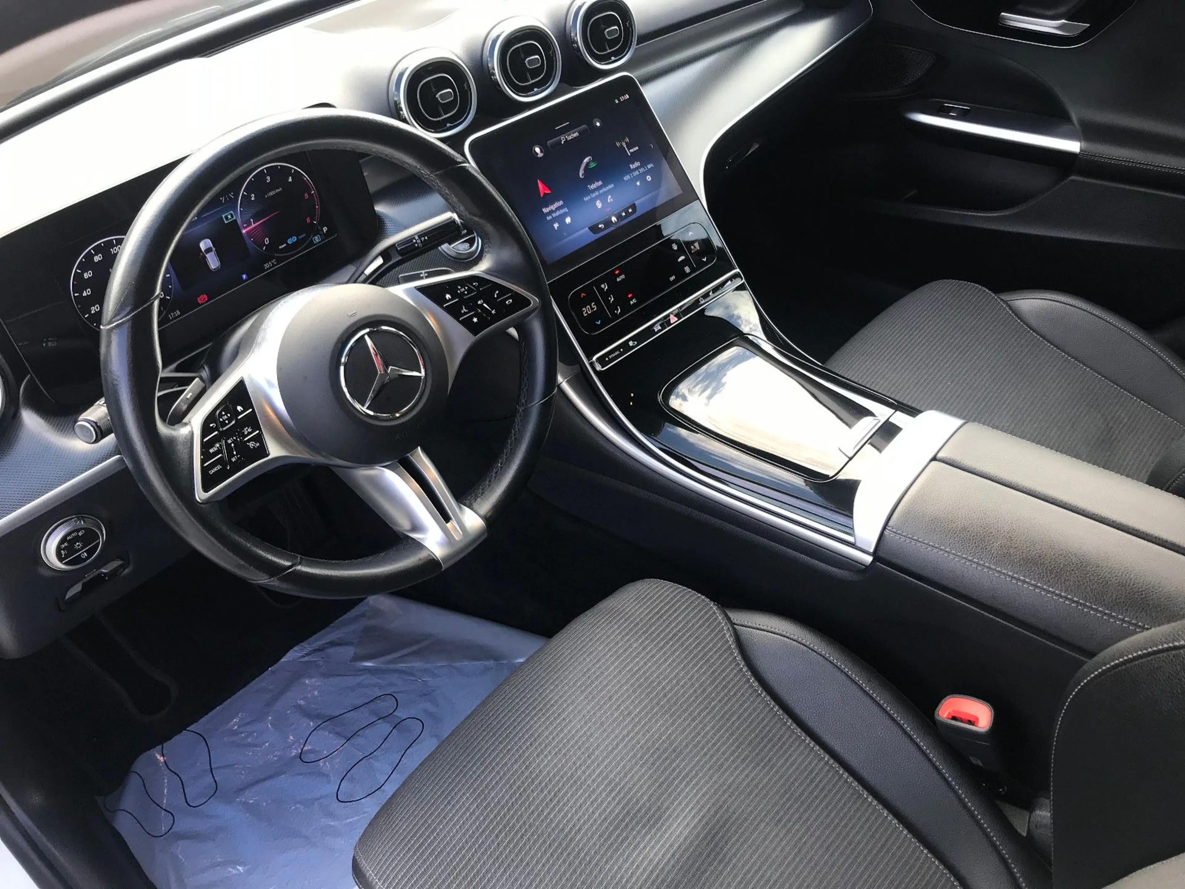 Mercedes-Benz C 220 T d 9G 4Matic Avantgarde LED Kam AHK Distr — photo 12