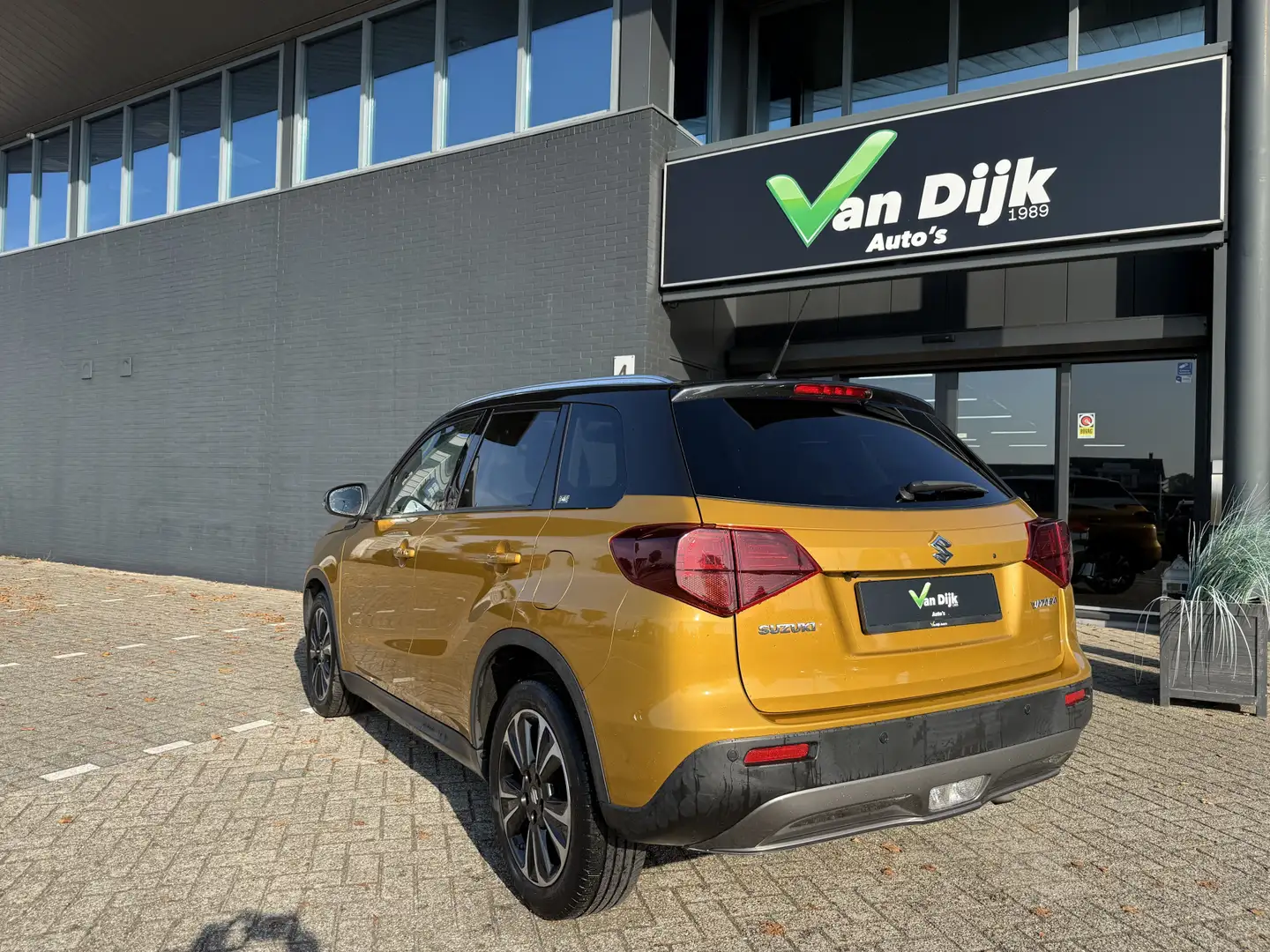 Suzuki Vitara 1.4 Boosterjet Stijl Panodak Navi Camera Geel - 2