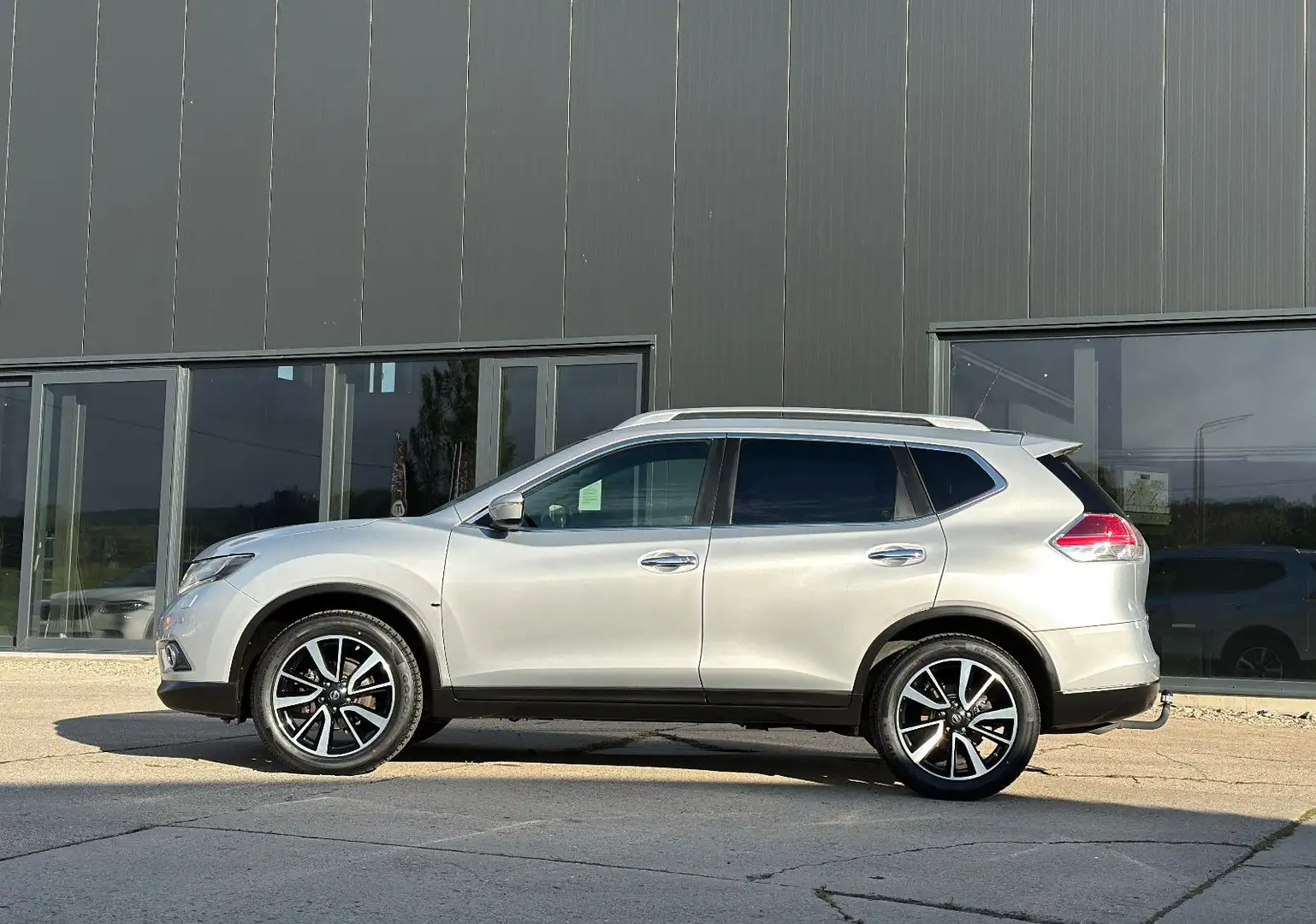 Nissan X-Trail Acenta 4x4 Sitzheizung AHK Argent - 2