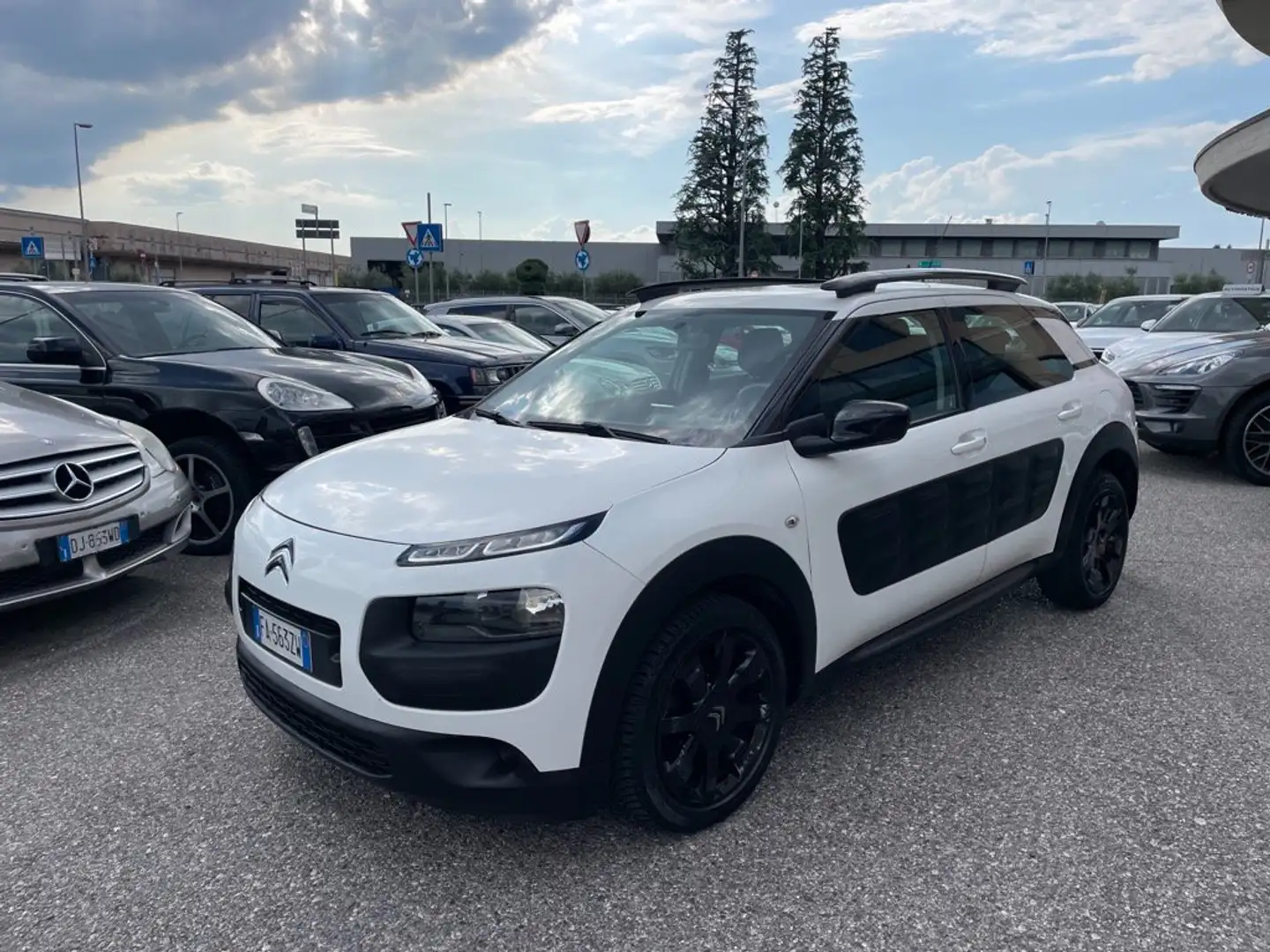Citroen C4 Cactus 1.6 e-hdi Shine 92cv AUT etg6 KM117K NAVI Blanco - 1