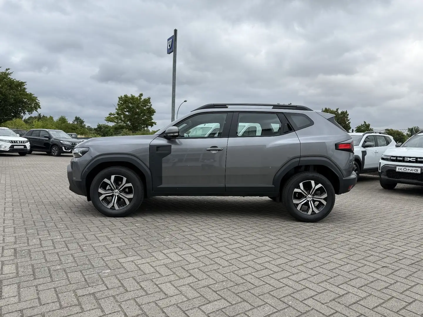 Dacia Duster Expression TCe 130 Grau - 2