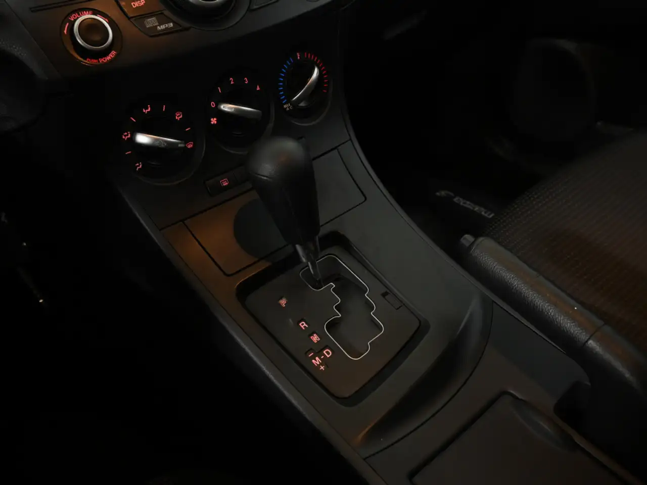 Mazda 3 снимка Mazda 3