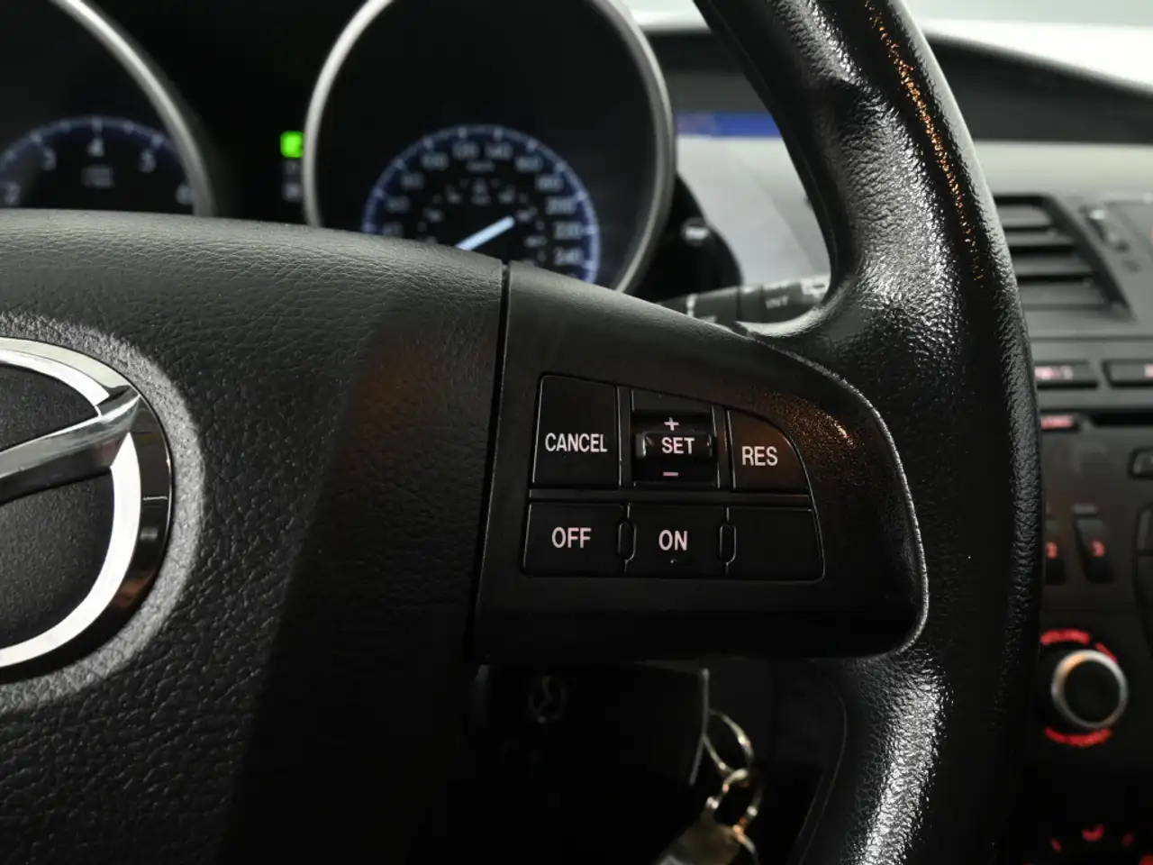 Mazda 3 снимка Mazda 3