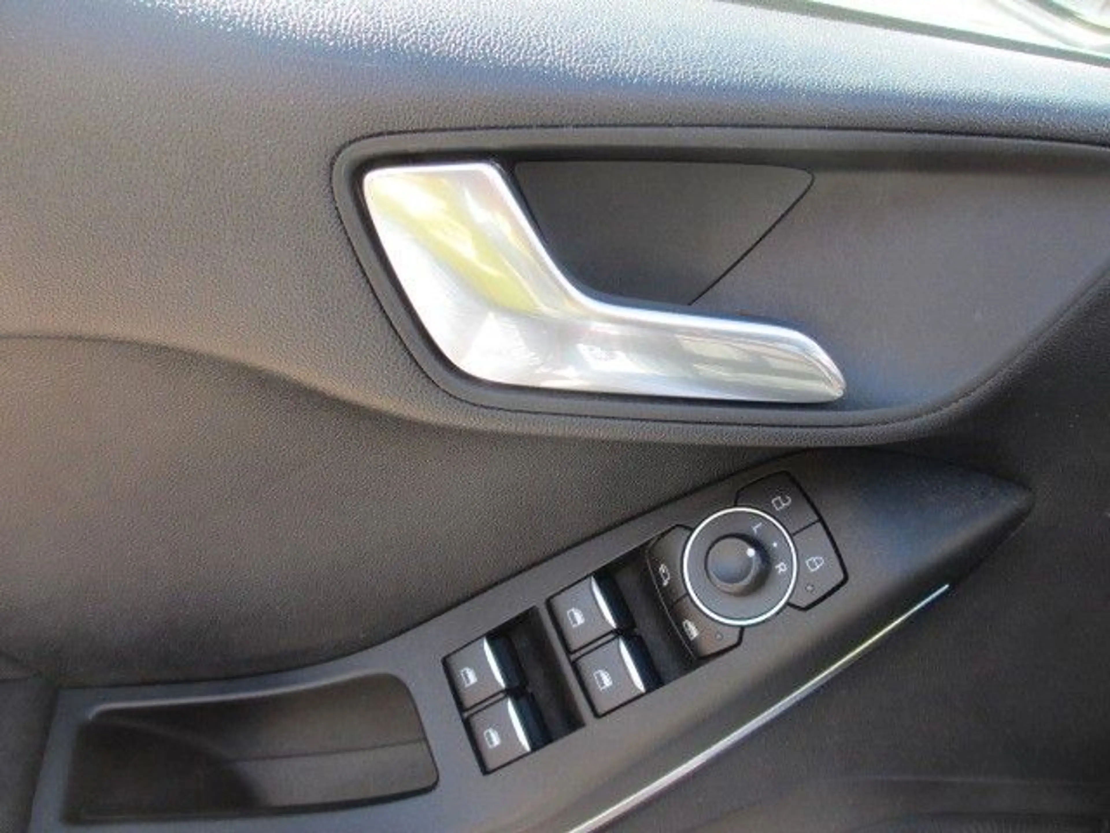 Ford Fiesta Titanium X, AHK abnehmbar, Winter-Paket — photo 12